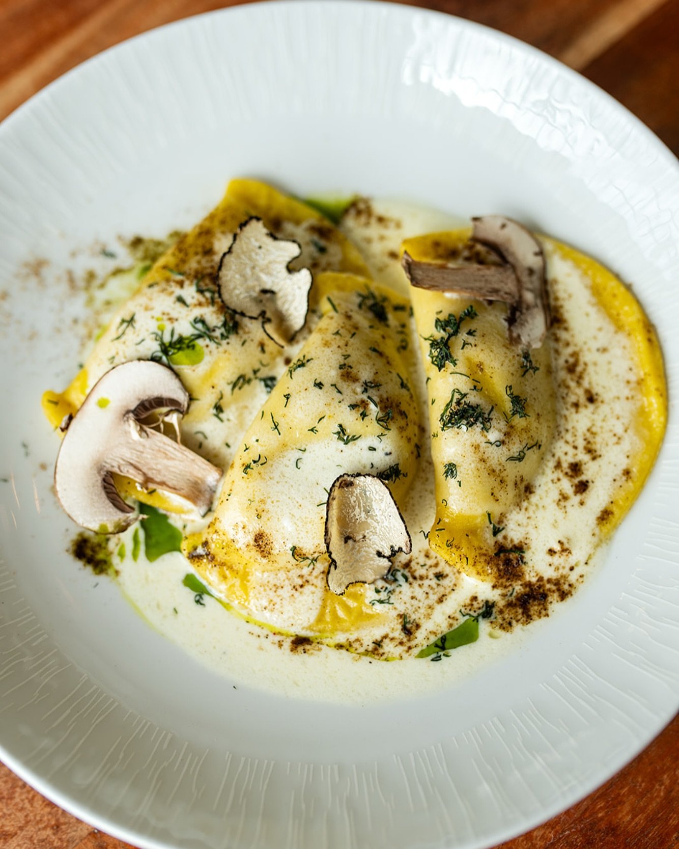 Indulge in our Porcini Mushroom Mezzaluna, filled with savory cremini mushrooms, fragrant dill, and rich butter.
A perfect harmony of flavors in every bite!
#lucastonybrook