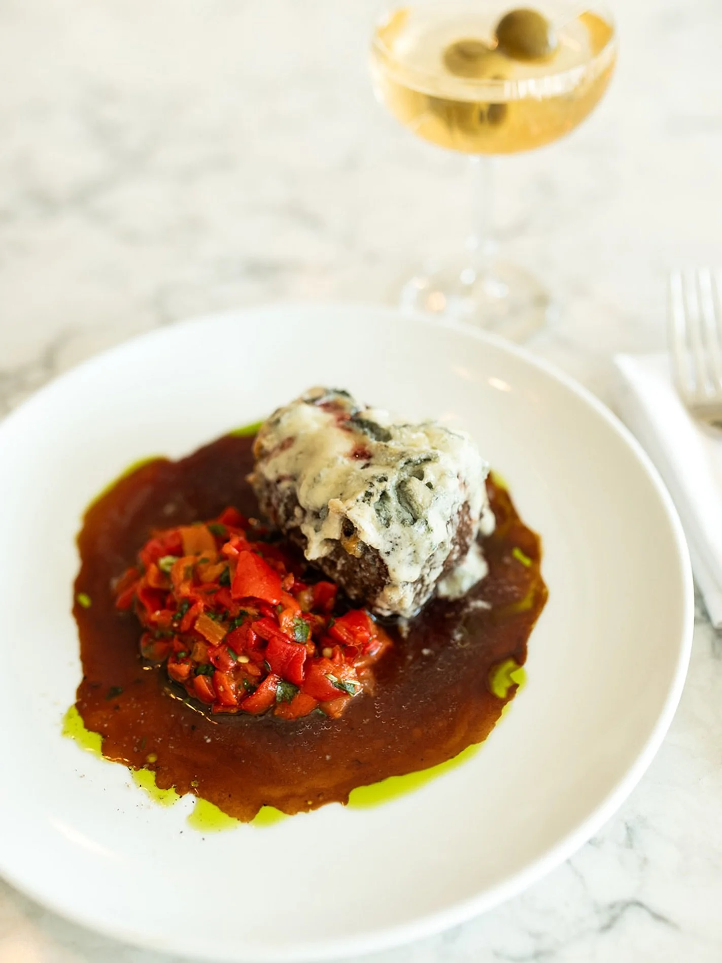 Filet Mignon ✨
gorgonzola, roasted peppers, demi glace
Join us for Apertivo Hour at 5:00, until 6:00 at the bar!
#lucastonybrook