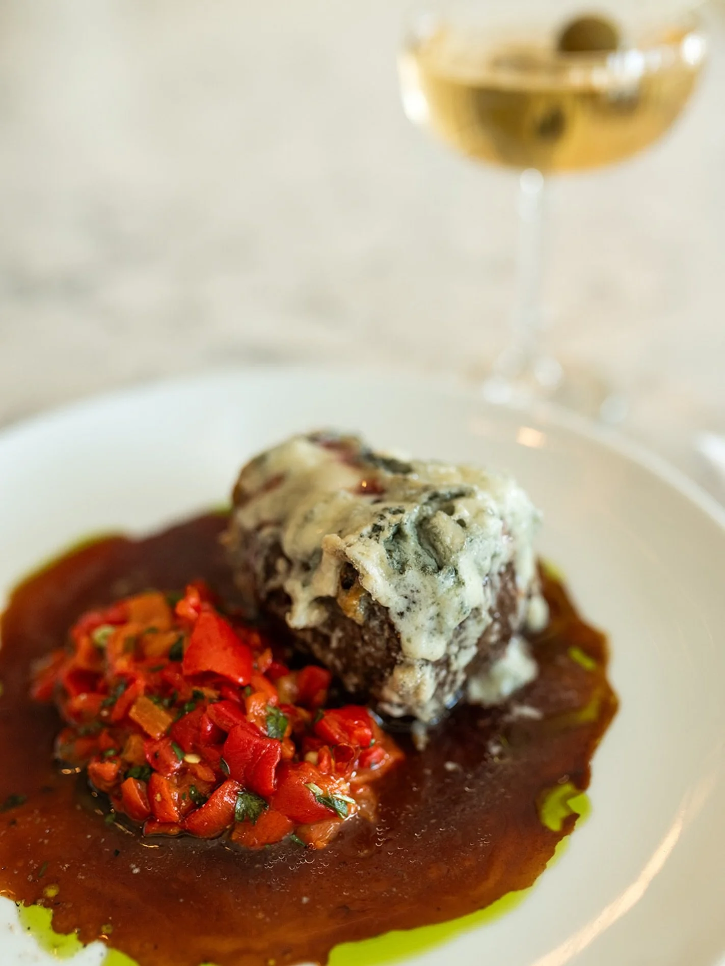 Our Filet Mignon, finished with gorgonzola, roasted peppers, and a rich demi-glace ✨

Meet us for Aperitivo Hour starting at 5:00 PM. 🍸

#lucastonybrook