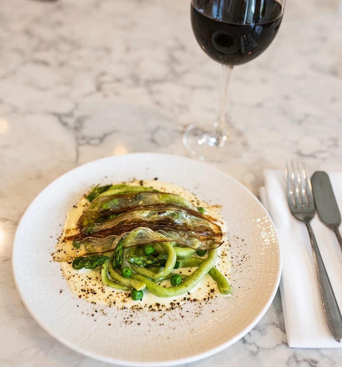 Asparagus Pici

housemade pici with taleggio, asparagus, beef pancetta, and black pepper

#lucastonybrook