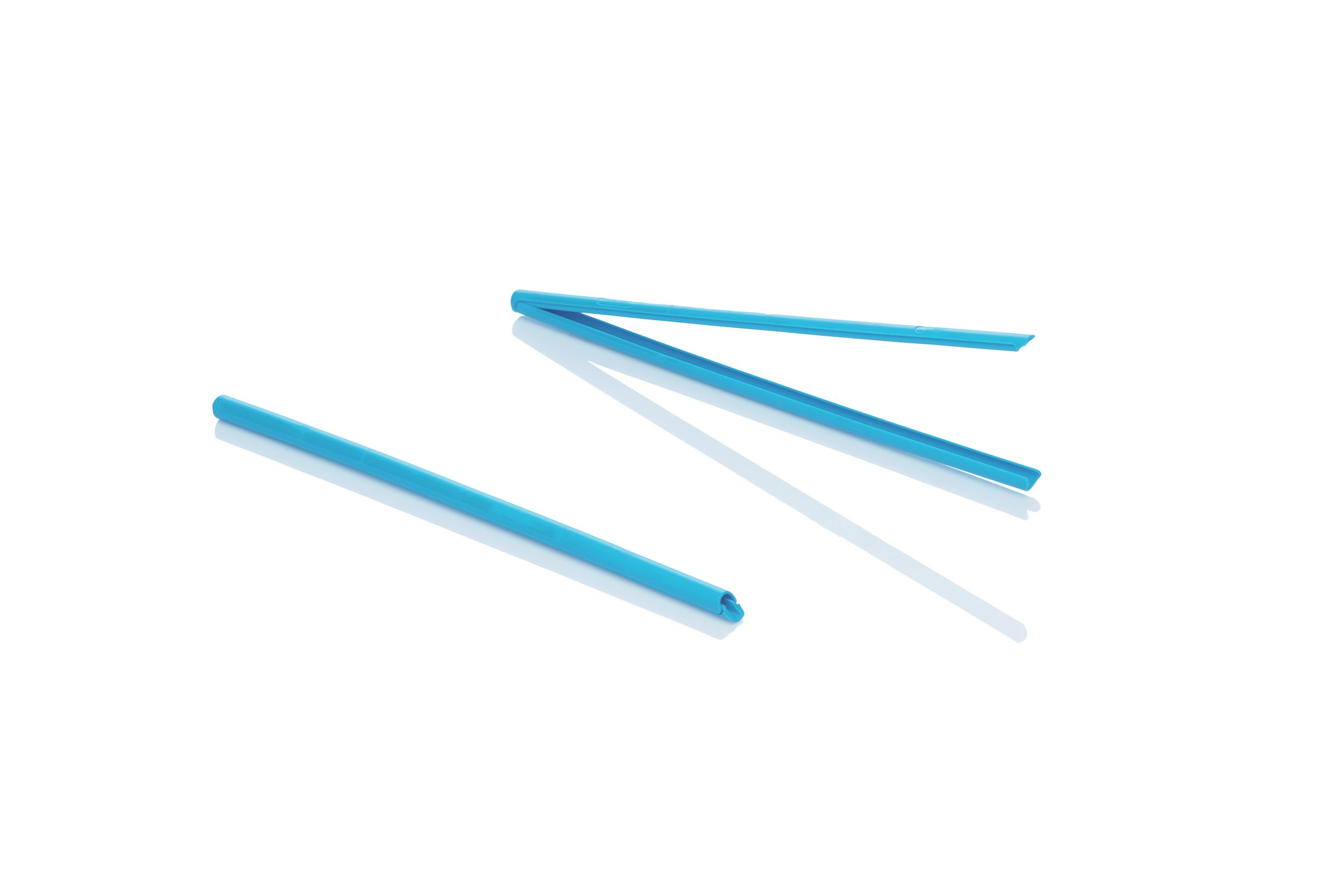 an image of a light blue unstraw in open and closed mode