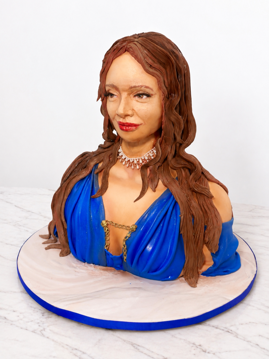 Bust+Statue+Woman+Cake+by+Emporio.png