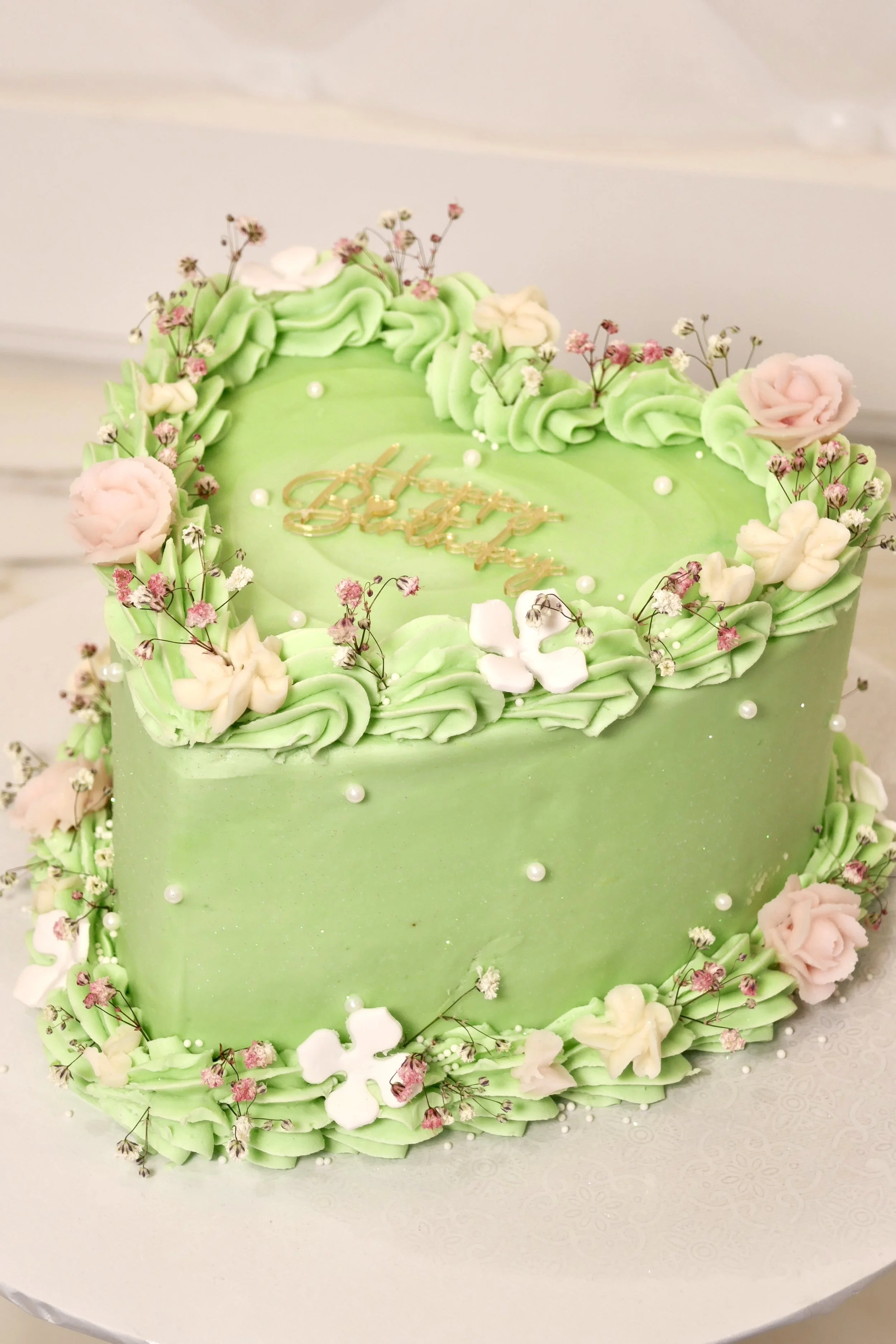 Green Heart Baby's Breath Cake by Emporio 1.jpg