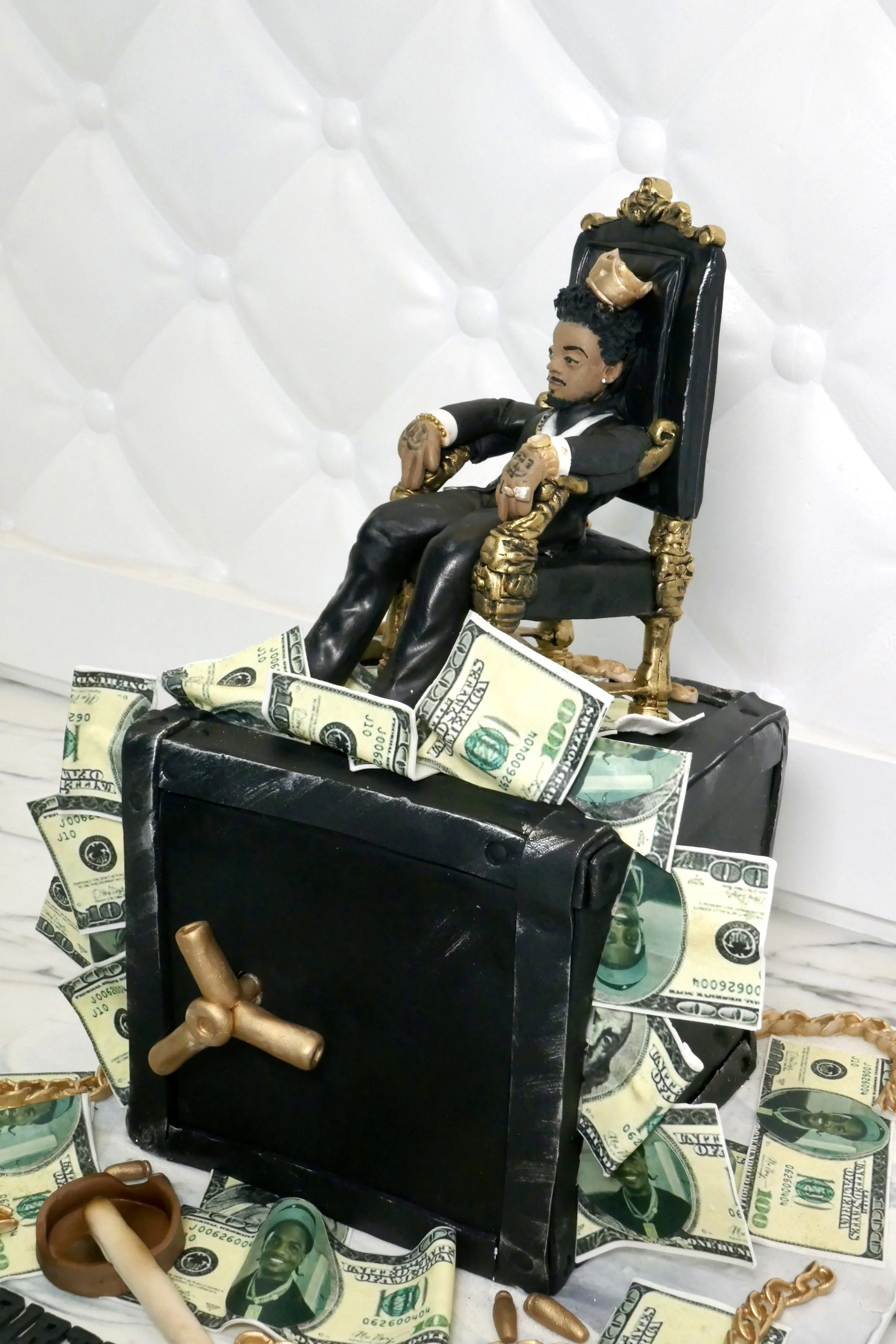 3D Custom Scareface Safe Money Cake by Emporio.jpg