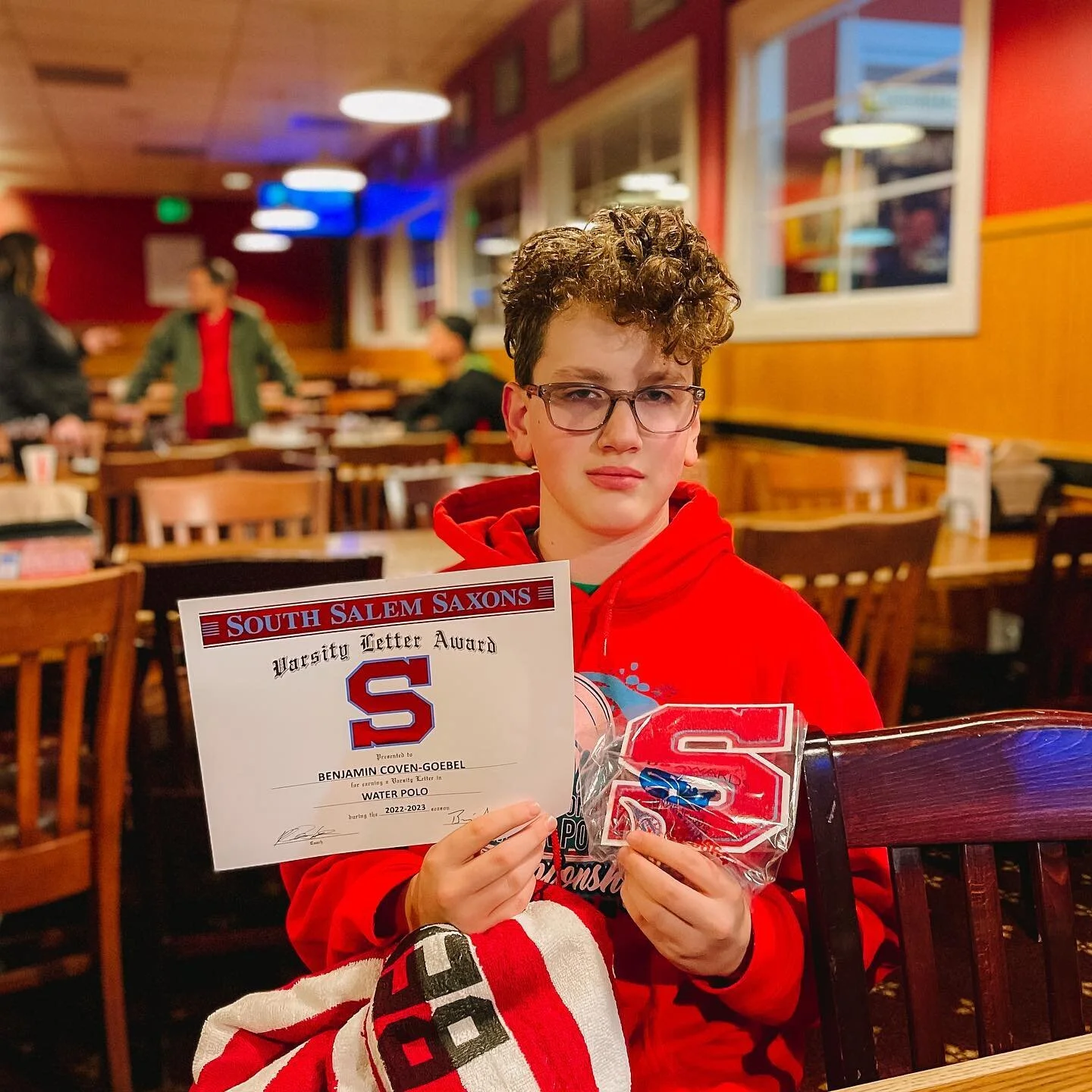 I&rsquo;m so proud of this dude and his team! They really persevered this year and had a great season. It was great to watch him grow and everyone noticed - he got most improved player! Can&rsquo;t wait for next season!

#sswp #waterpolo #southsaxons