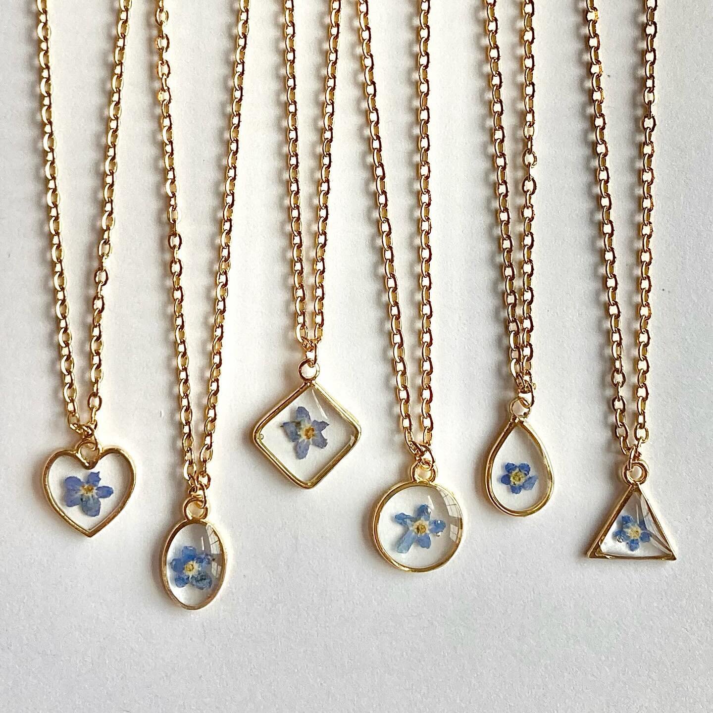 THE WINNER OF THE GIVEAWAY IS @hanafirestoneart 🥳 

Thank you to everyone who entered! I just restocked my online shop with tiny forget-me-not necklaces in a variety of shapes (amongst other things!) AND if you entered, DM me for free shipping on an