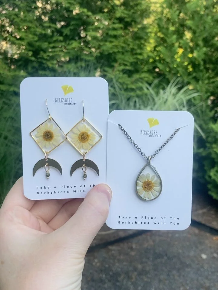 GIVEAWAY WINNERS ANNOUNCED! 
Congrats to @alinobert and @gillhurst 
Both wanted the necklace (which I had more of), so if you had your eyes on the earrings, DM me to purchase! 
And if you entered and didn’t win, DM me for free shipping on an