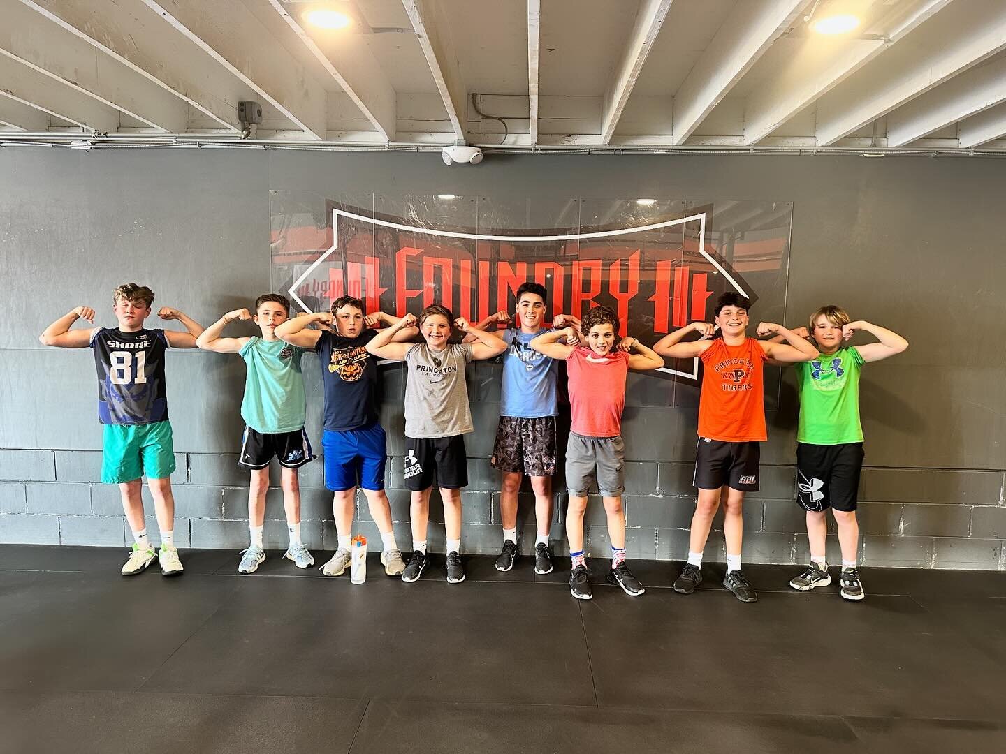 We had a blast kicking off our Foundry Teens program, these kids came in ready to work! 💪 
Want to be part of the fun?
Send us a DM to get your teen started. 
Classes are held on Tuesdays and Thursdays at 3:30pm.
Spots are limited. 
See you on Tuesd