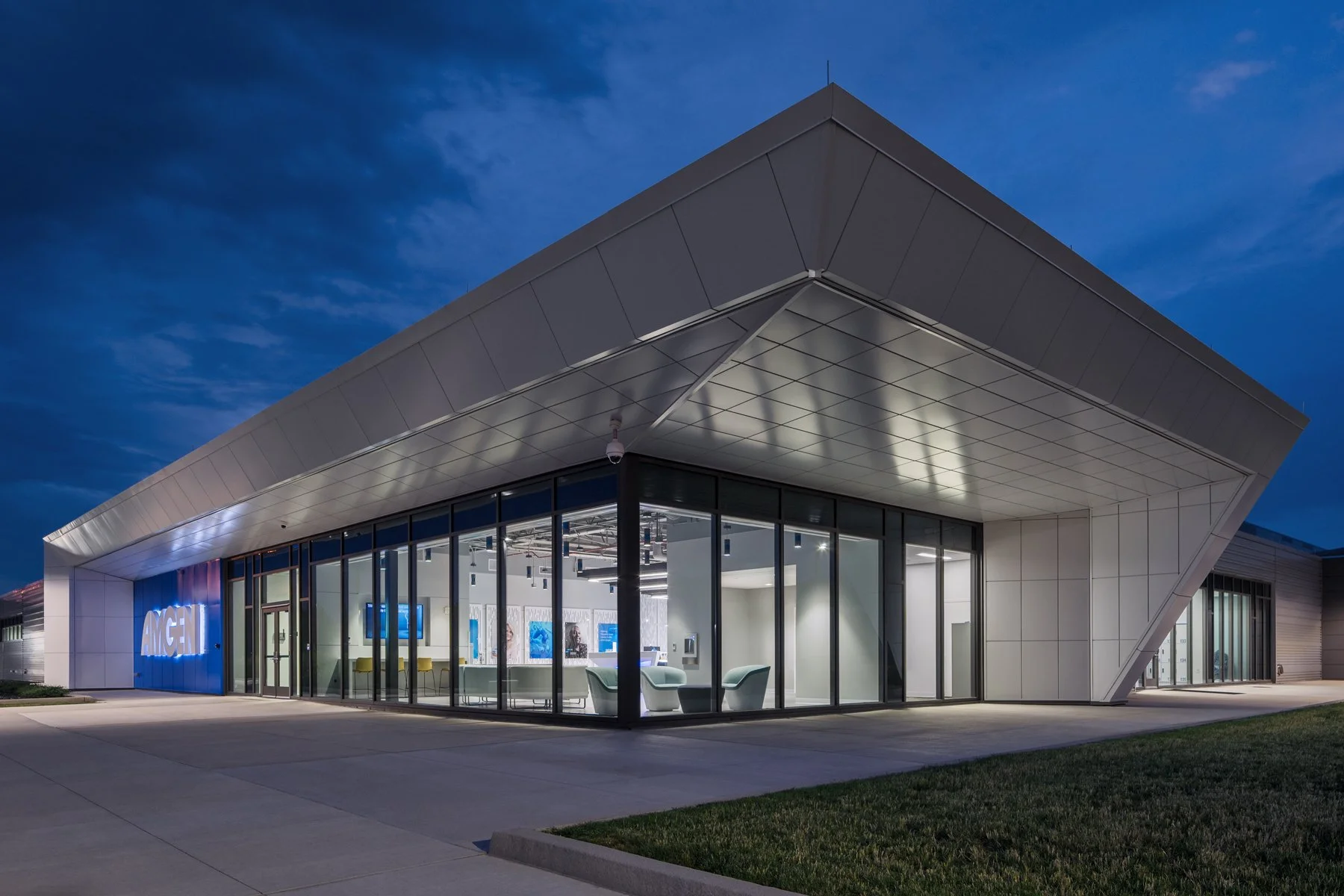 AMGEN-Corporate-Architecture-Photography-Exterior.jpg