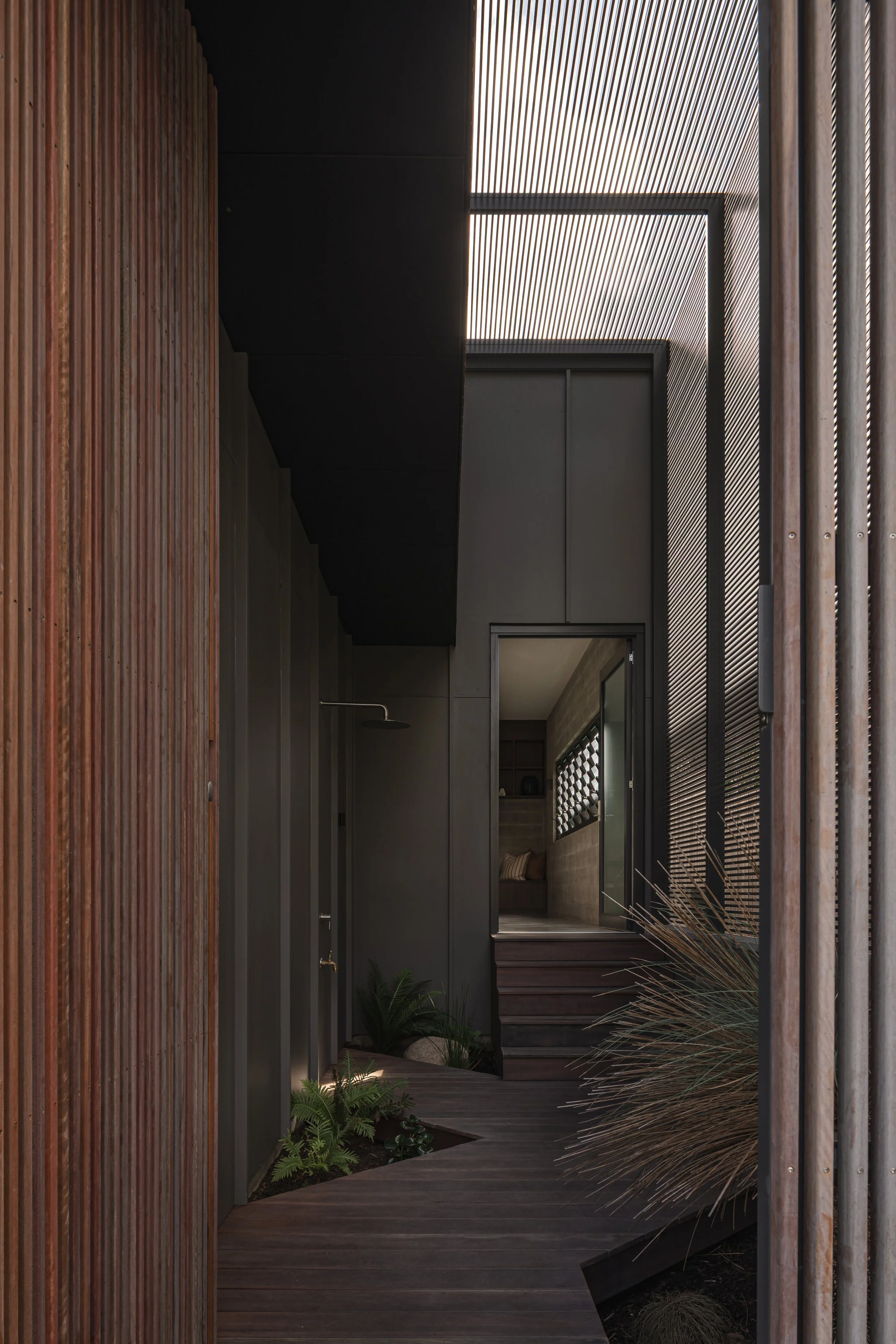 Baslat_SuncoastMtCoolum_CamMurchison-11.jpg
