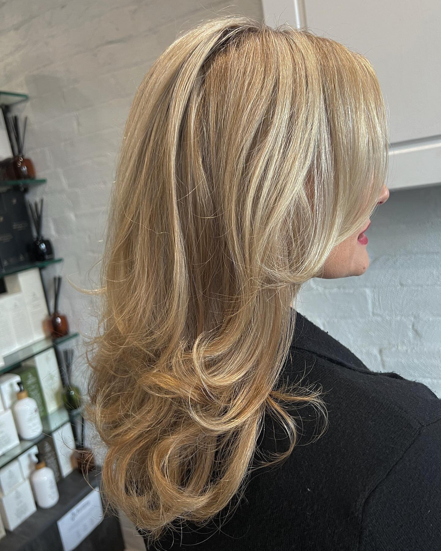 Blonde perfection by Jenna💁🏼&zwj;♀️