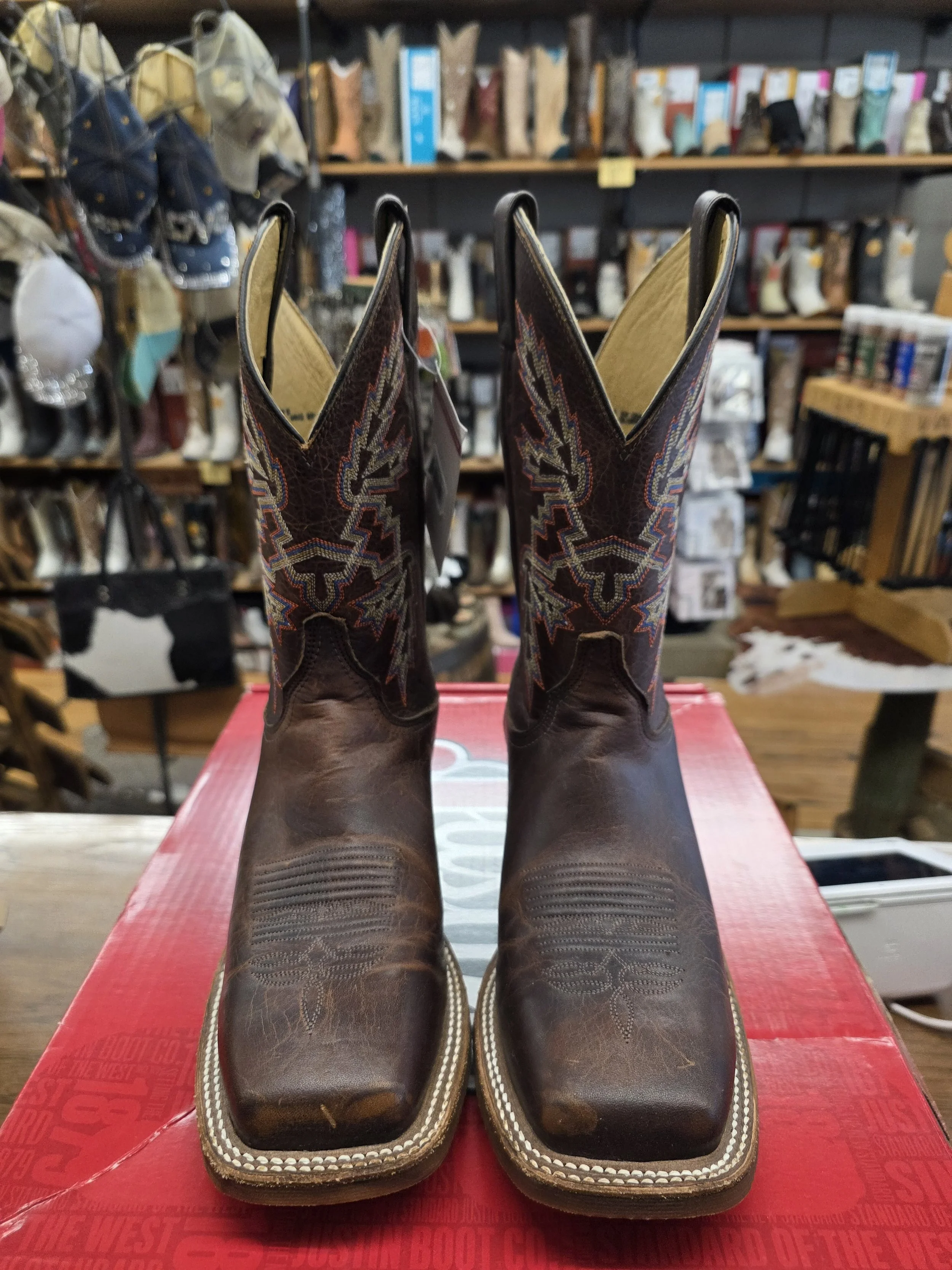 Bender Dark Brown Cowhide