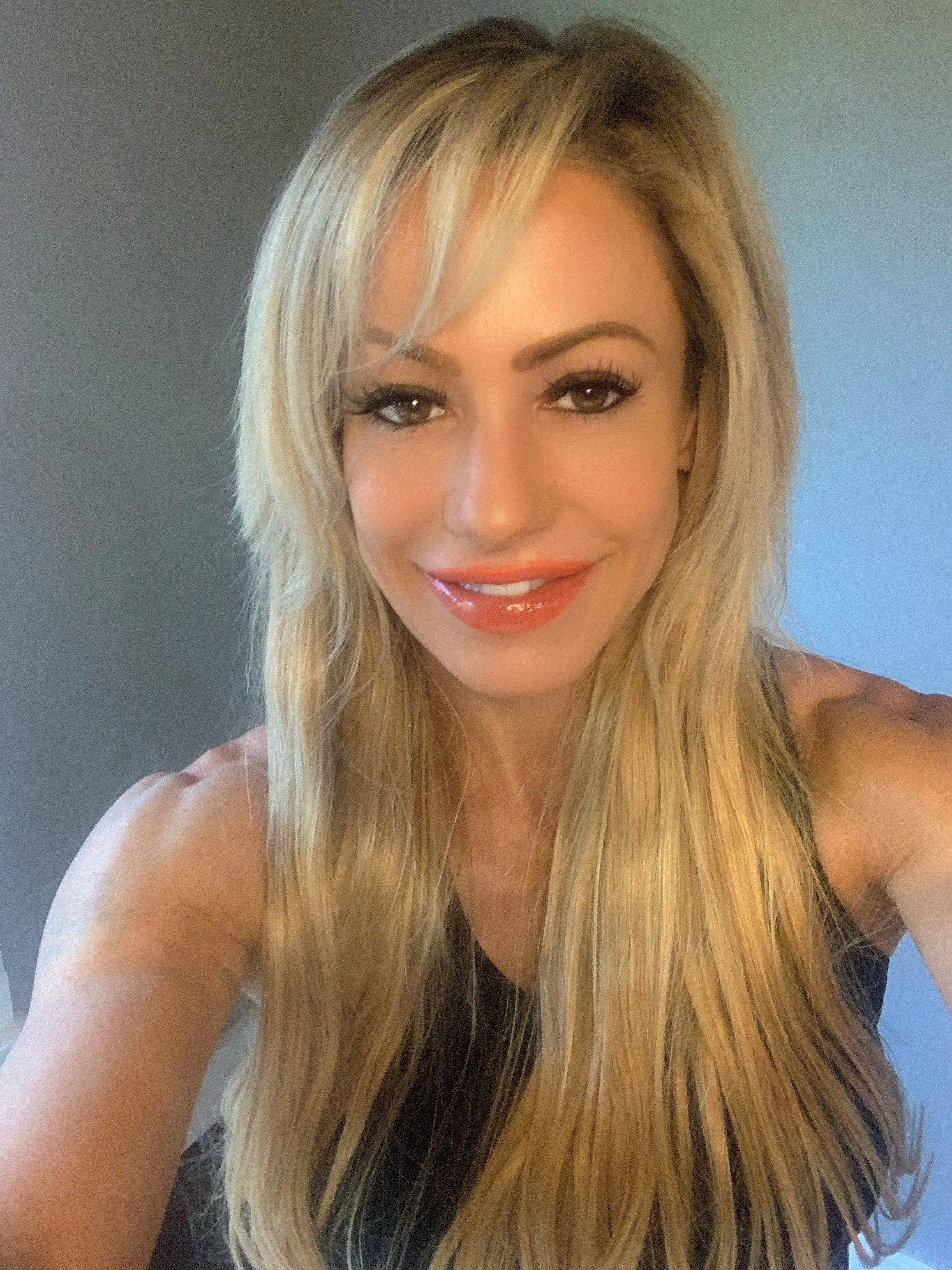 Head Shot 2.JPG