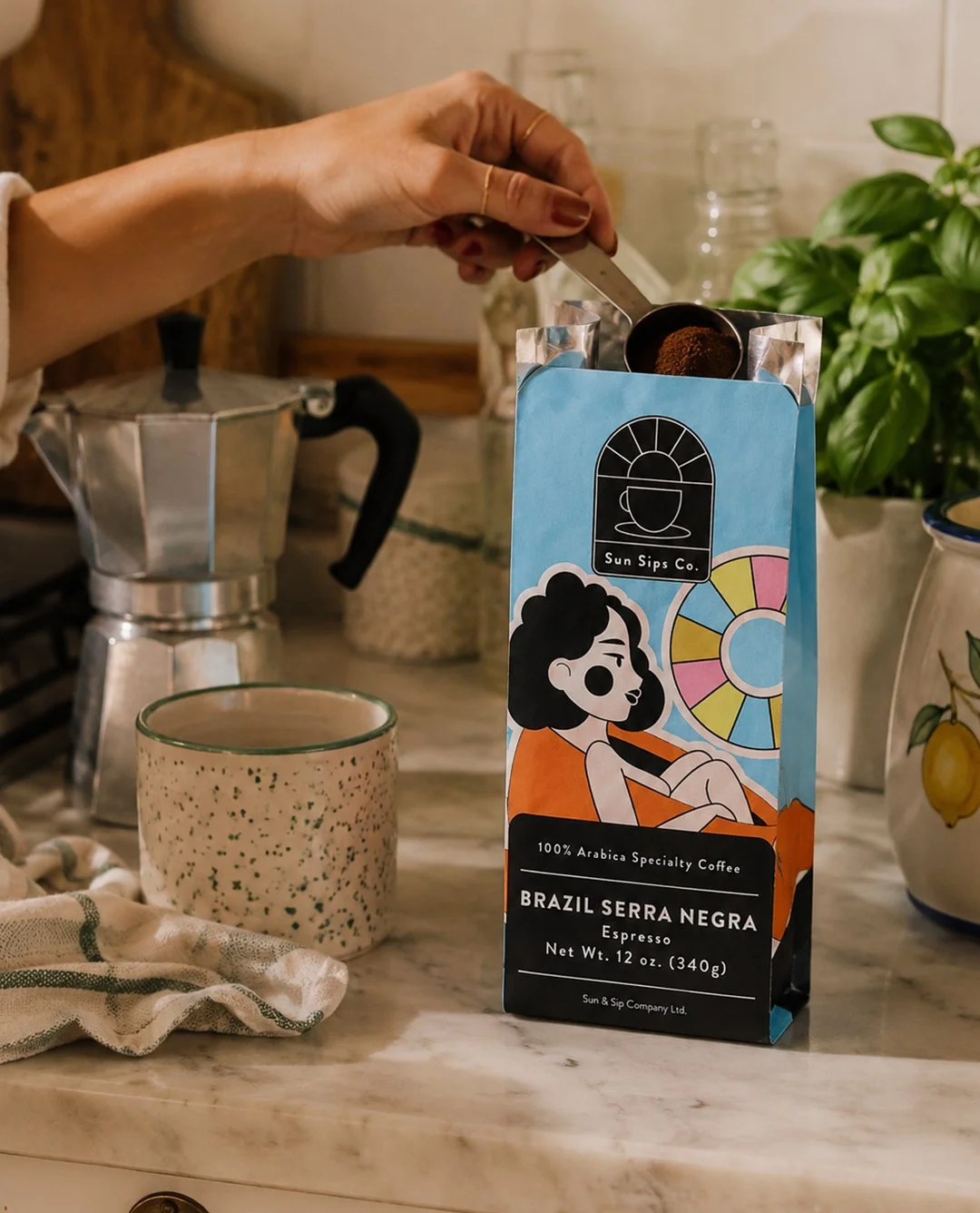 Sun-Sips-Coffee-packaging-Design-Quirk.jpg