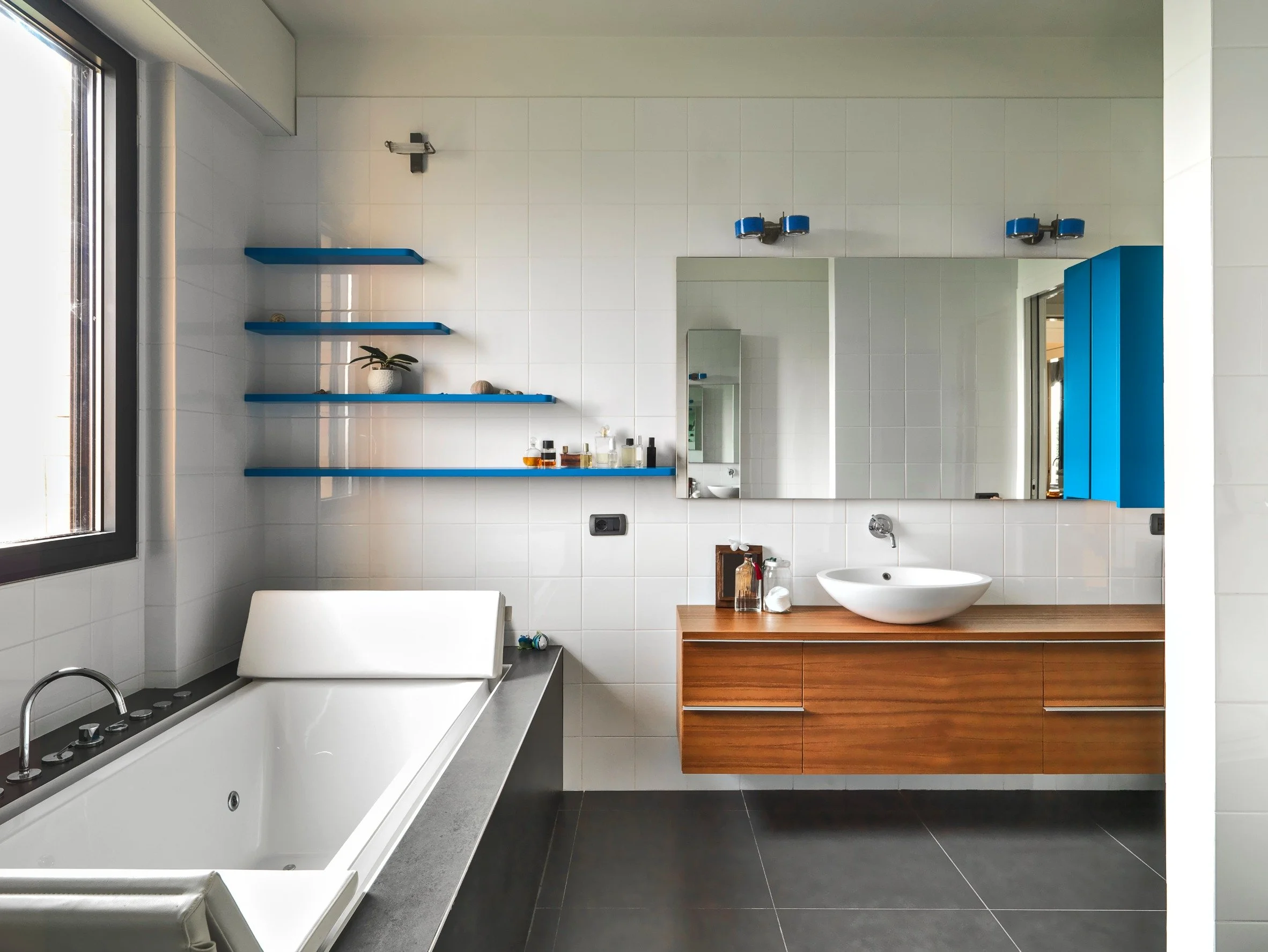 8 Types of Bathtubs: How to Choose the Right One