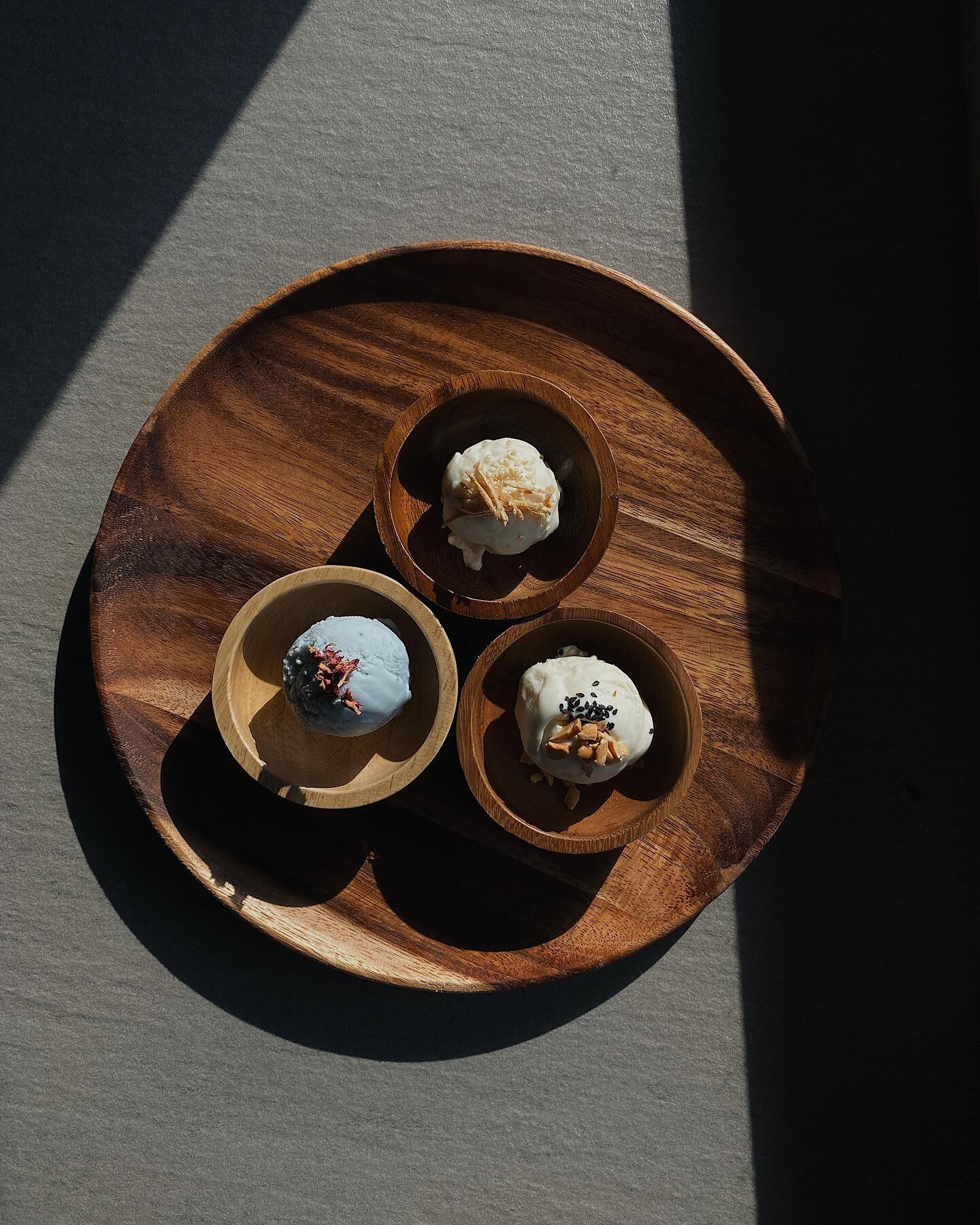 Satisfy your sweet tooth and take your taste buds on a journey with Brine's Gelato Tasting Trio. Enjoy the floral notes of Blue Pea Lavender, the tangy kick of Preserved Orange Peel, and the classic sweetness of Vanilla Sweet Cream.