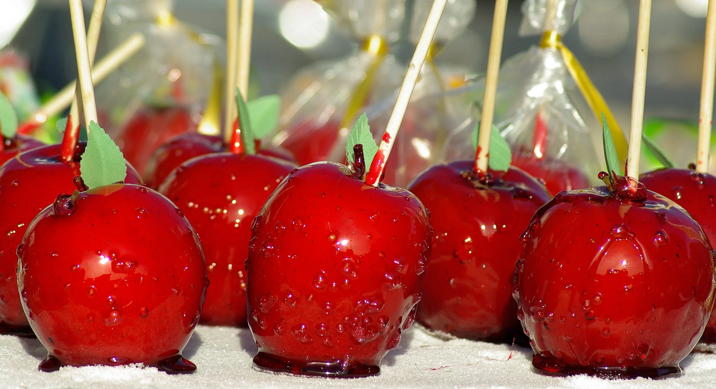 jackmac34-toffee-apples-1089524.jpg