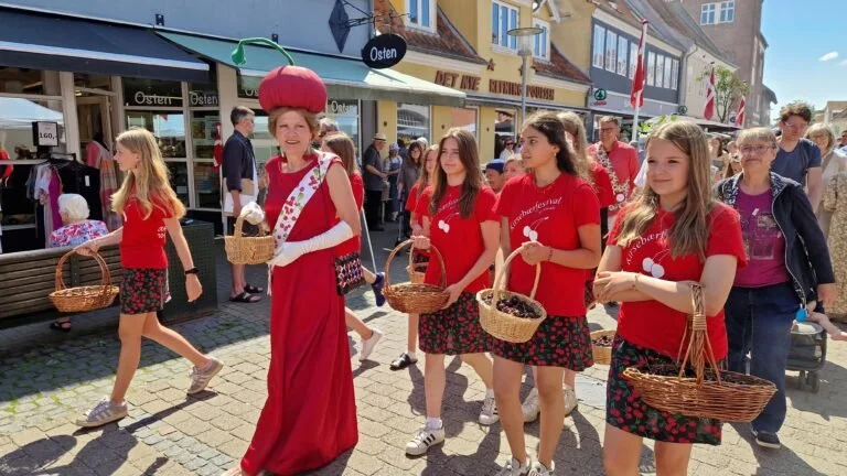 kirsebaerfestival18-768x432.jpg