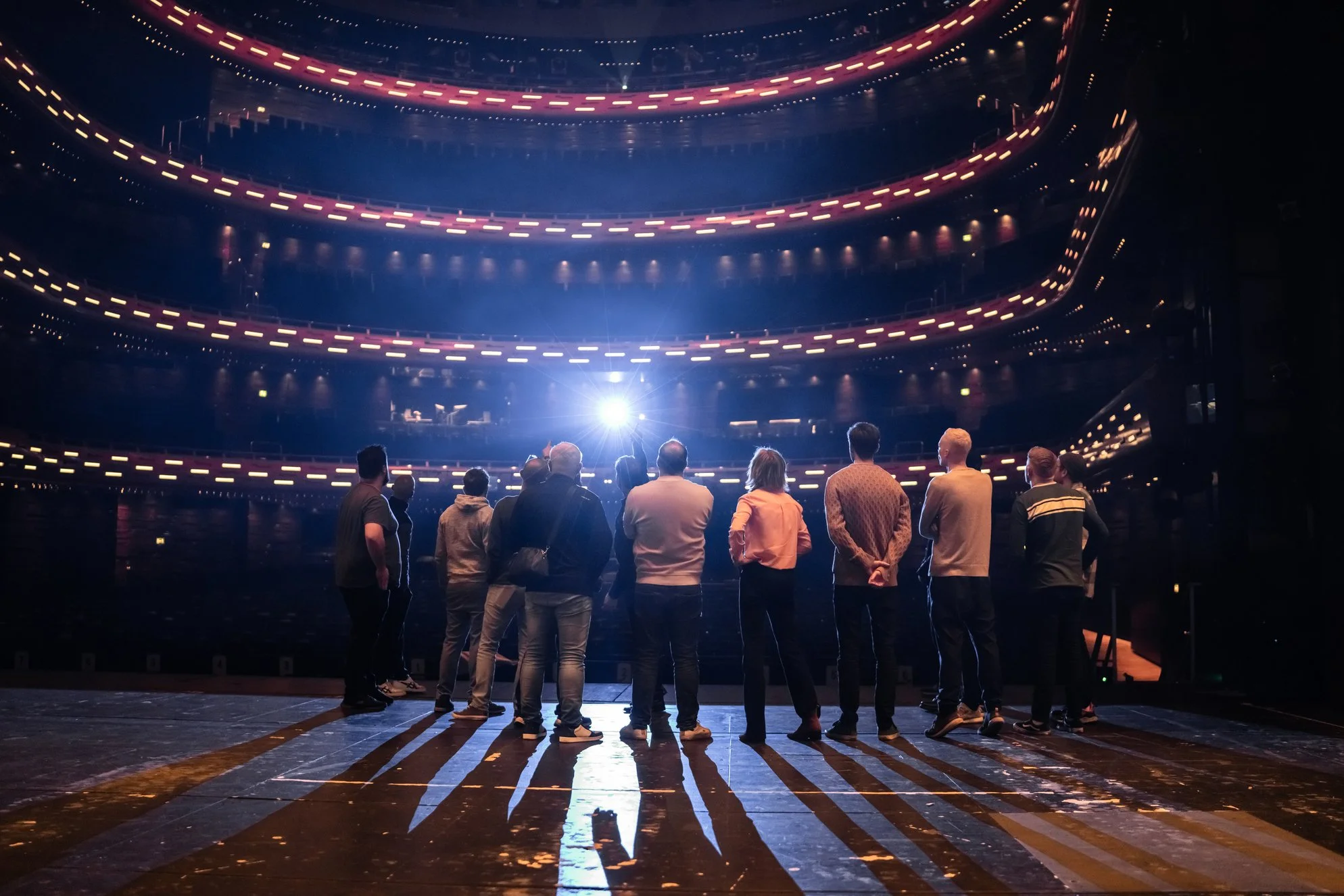 Rundvisning_Operaen_2022_scenen (1).jpg