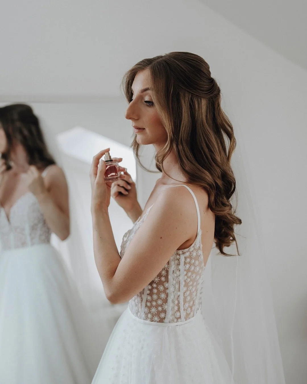 Wow, war das eine tolle Hochzeit! 💒 ✨ Anfang Juli durfte ich die liebe @yvonnefastnacht.fotografie und ihren Ren&eacute; @demand.media bei ihrem gro&szlig;en Tag begleiten. Es ist immer etwas ganz besonderes, Hochzeiten von Kolleginnen zu fotografie