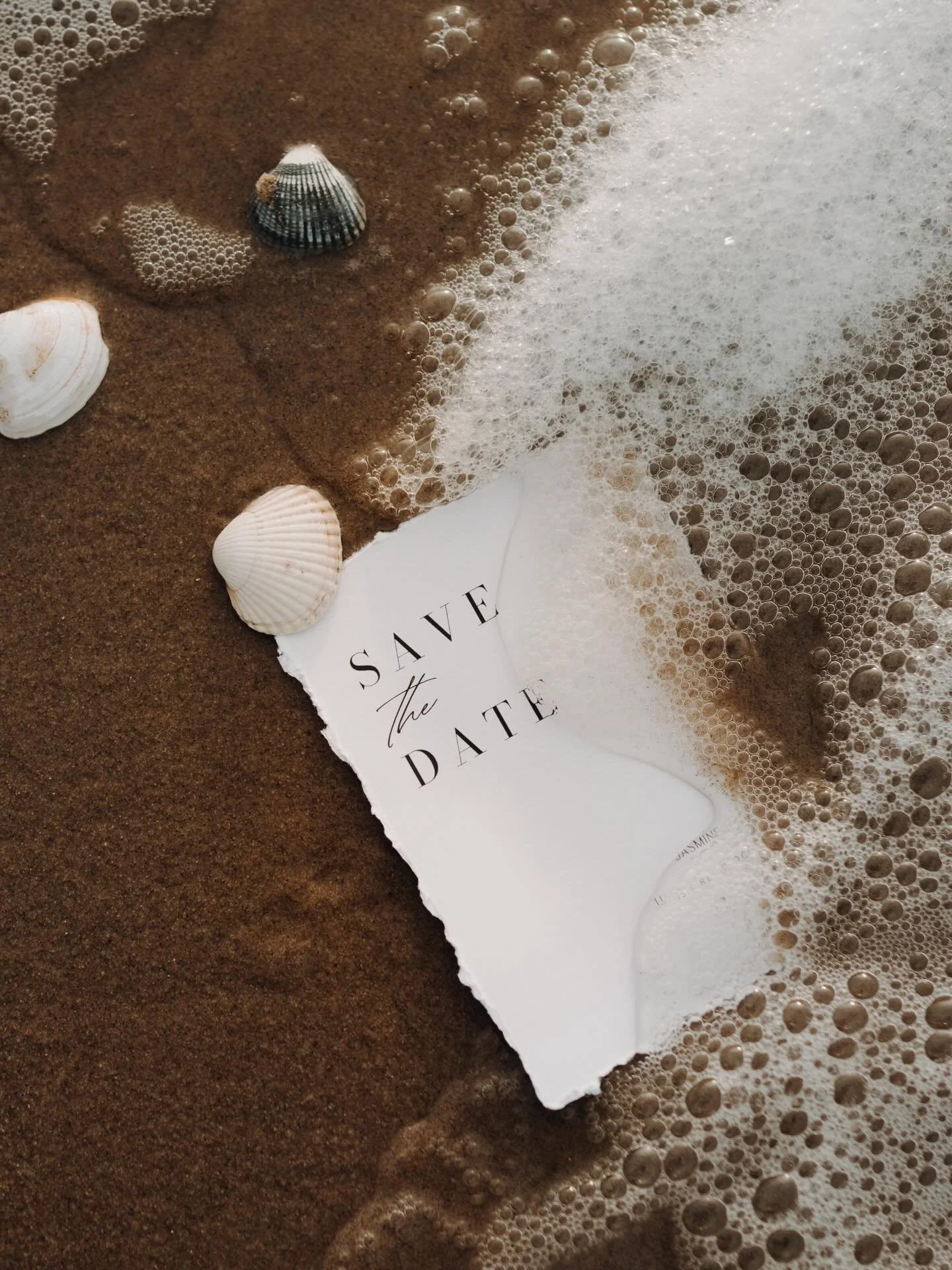 Save the Date Details 🤍

#strandshooting #verlobungsdetails #savethedatecards #egmondanzee #verlobungamstrand
