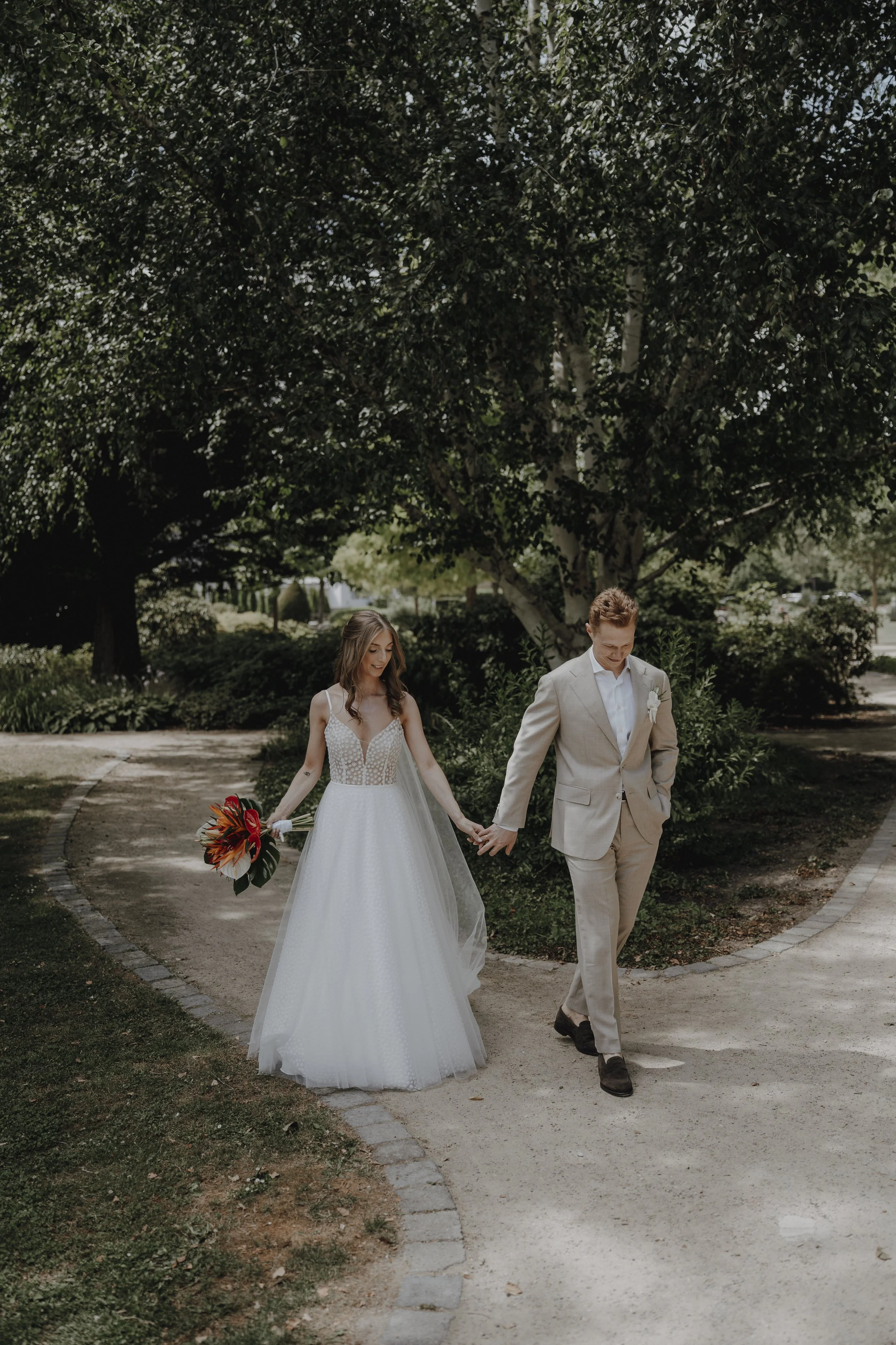 4 Brautpaarshooting Rosengarten-237.jpg