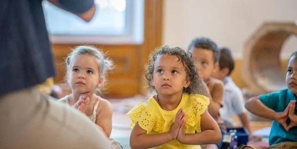 yoga maternelle à l'école
