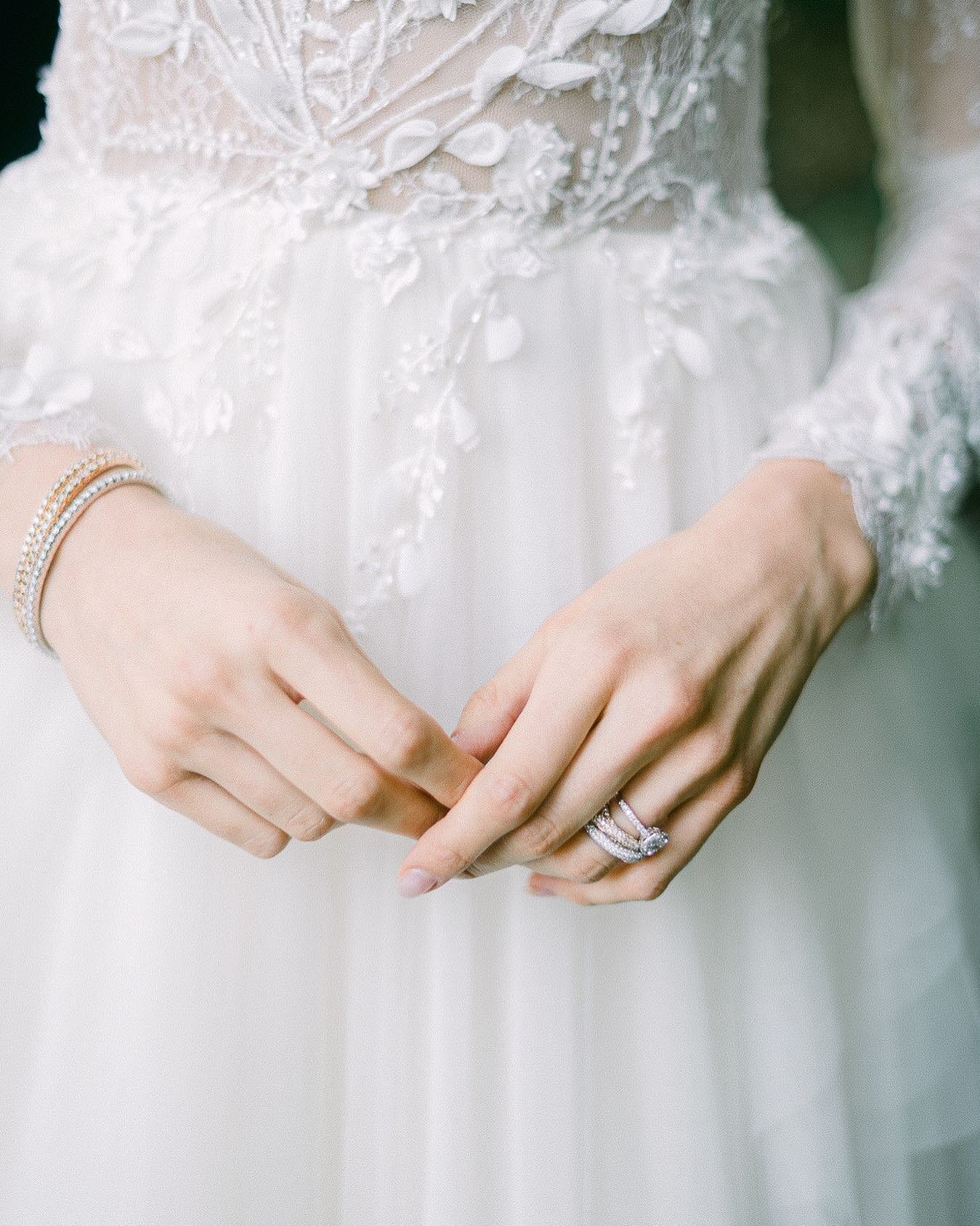 Gentle and feminine detail. One of my favourite! 💍👰🏻&zwj;♀️