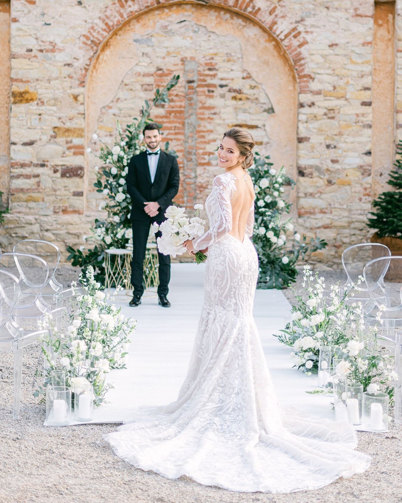 Your wedding ceremony&mdash;the moment everyone&rsquo;s been waiting for!🍾👰🏻&zwj;♀️🤵🏼&zwj;♂️

Imagine this: the music is playing and the guests have been seated. The coordinator is lining up the bridesmaids while giving the musicians a five-minu