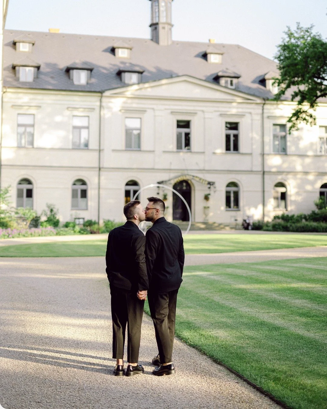 Laughter that fills the air, hearts wide open &mdash; the kind of moments you can&rsquo;t plan, only feel.

Surrounded by the people who mean the most, they celebrated love in its purest form &mdash; spontaneous, joyful, beautifully real.

Because so