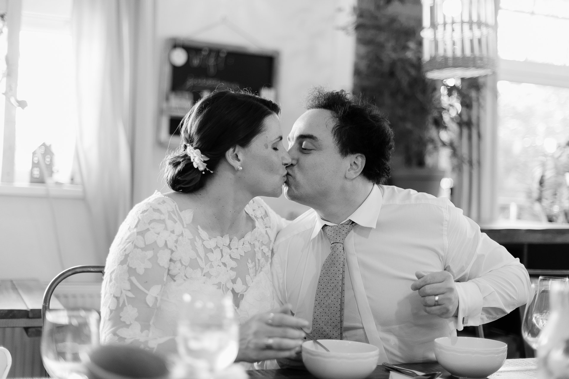 3_Lenka a Honza _ Wedding-10.jpg