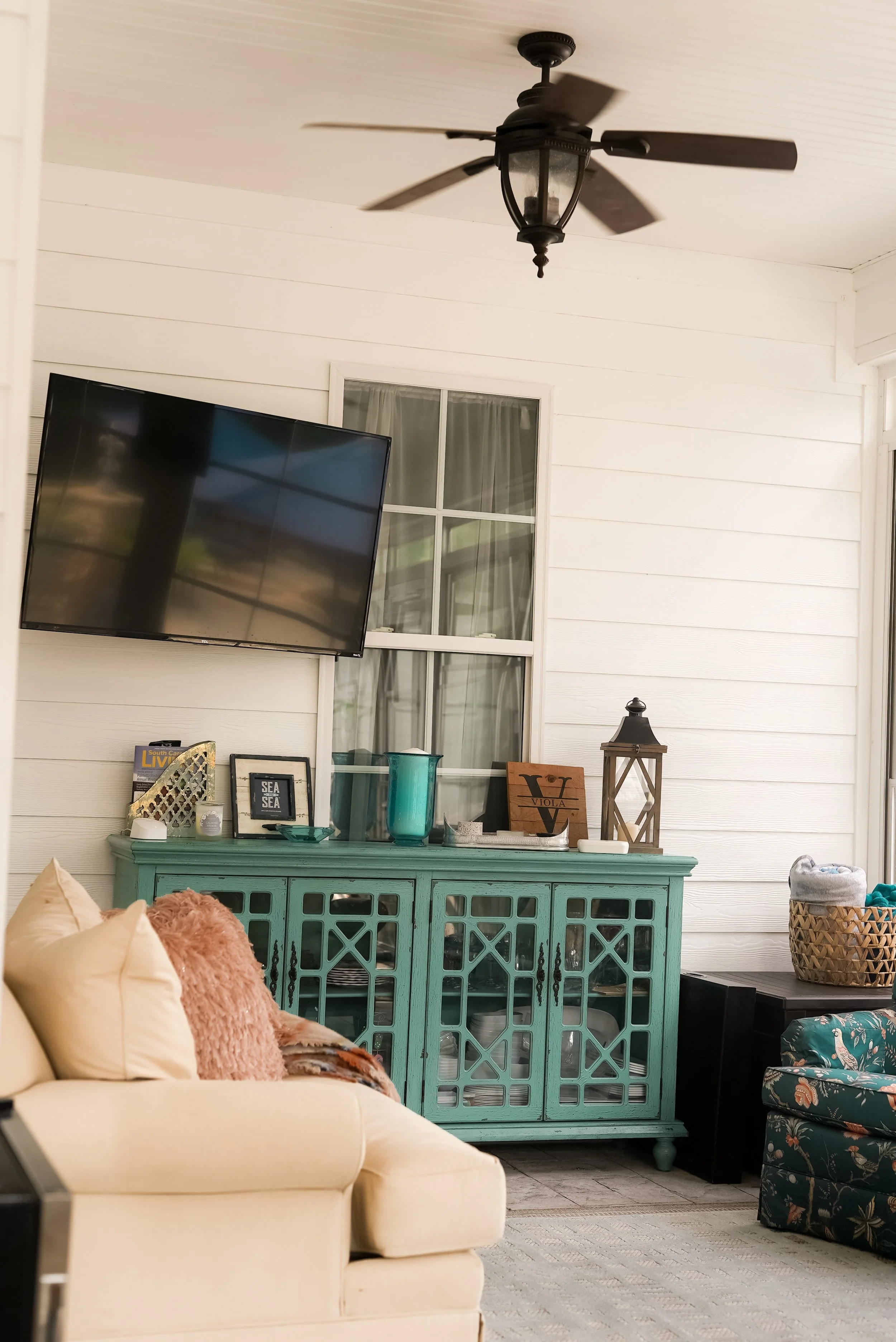 Screened in Living Room Outdoor