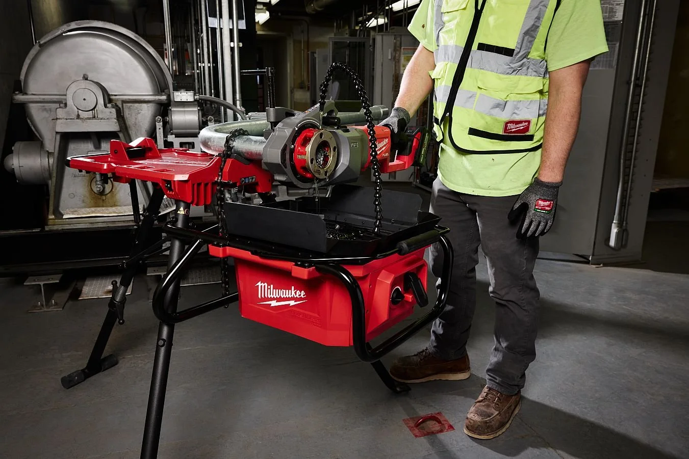  Pipe Threading Oiler 
 Milwaukee Tool 

   BOOTH N2555 
