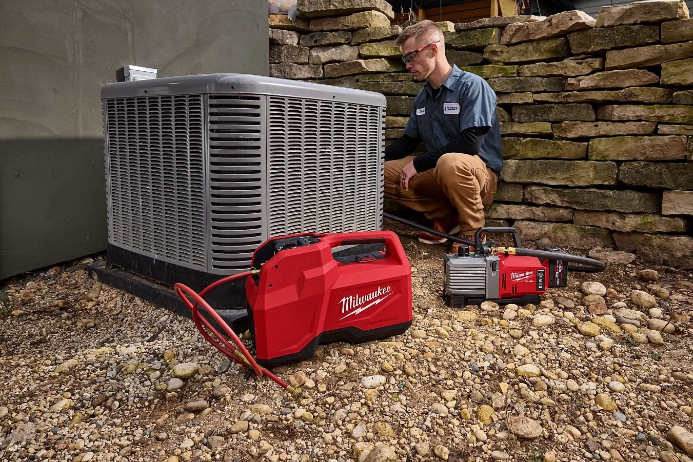  Refrigerant Recovery Machine 
 Milwaukee Tool 

   BOOTH N2555 
