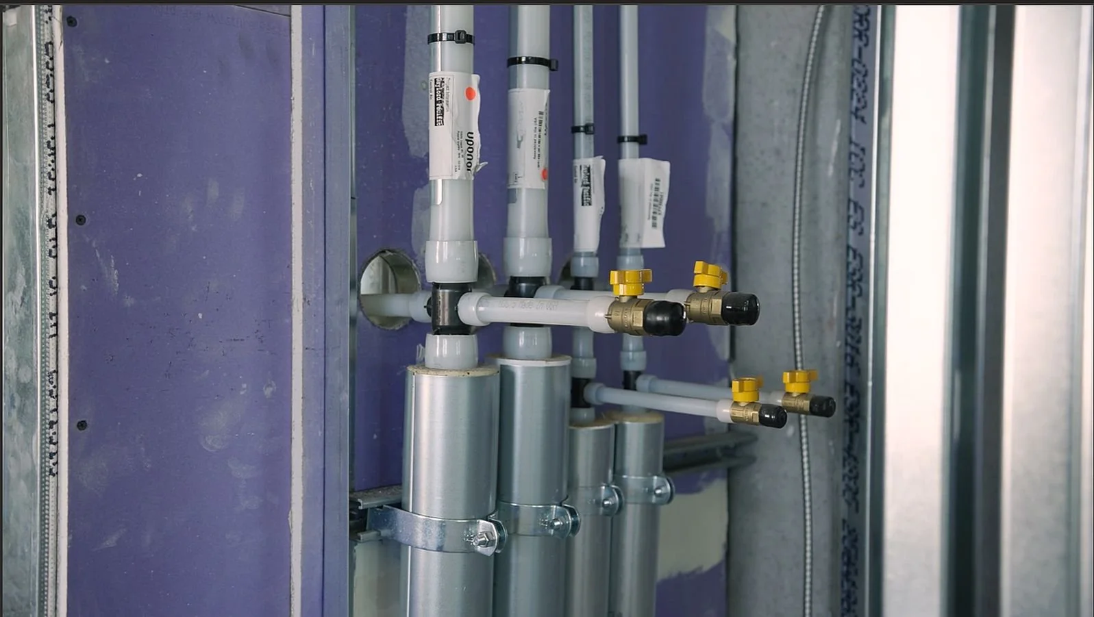  Prefabricated piping 
 Uponor 

   BOOTH S9334 
