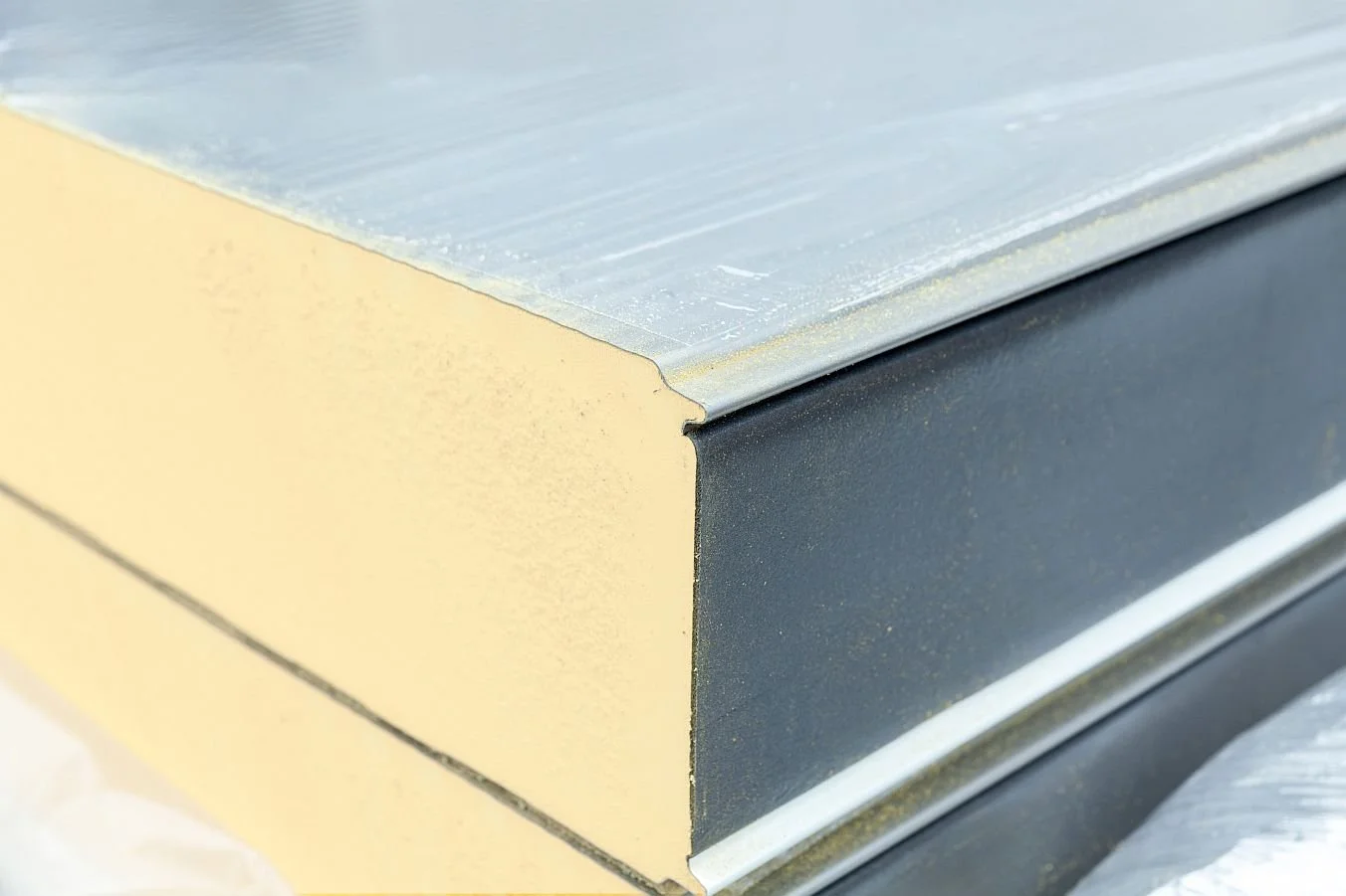  Polyurethane Foam Insulation 
 FSI 

   BOOTH N1760 
