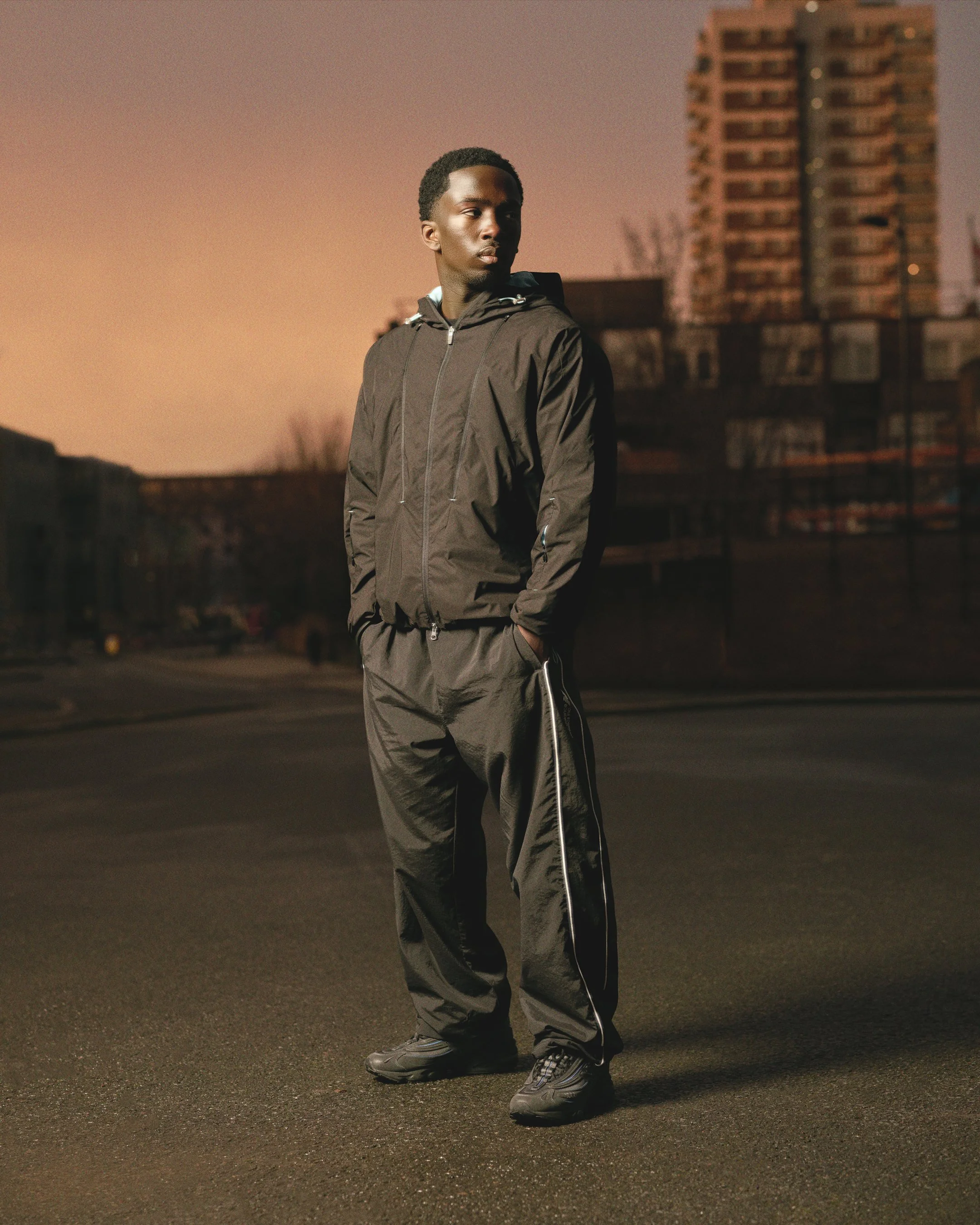 Araloyin & friends for NB M1000