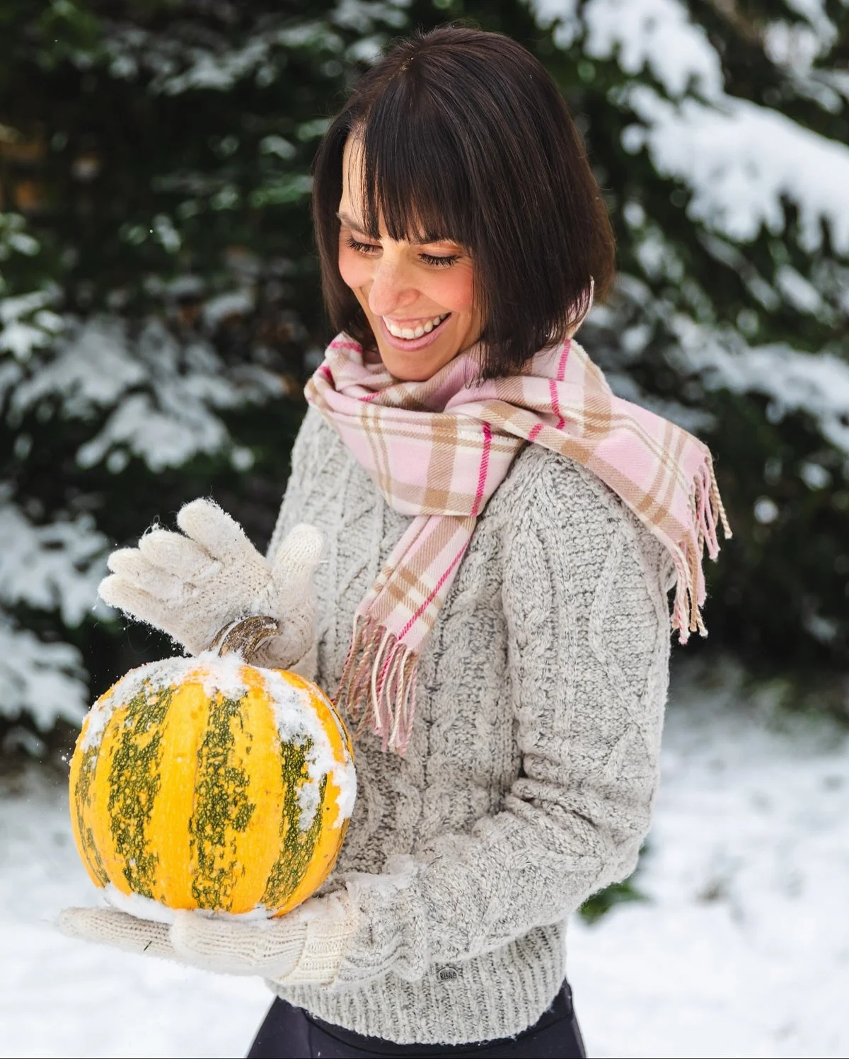 And just like that, it&rsquo;s November! ✨ What&rsquo;s your favorite part of the festive season?

💗 This photo was taken a few years back when all my children were home for the holidays. It&rsquo;s such a special sentimental time!

#carolsvegankitc