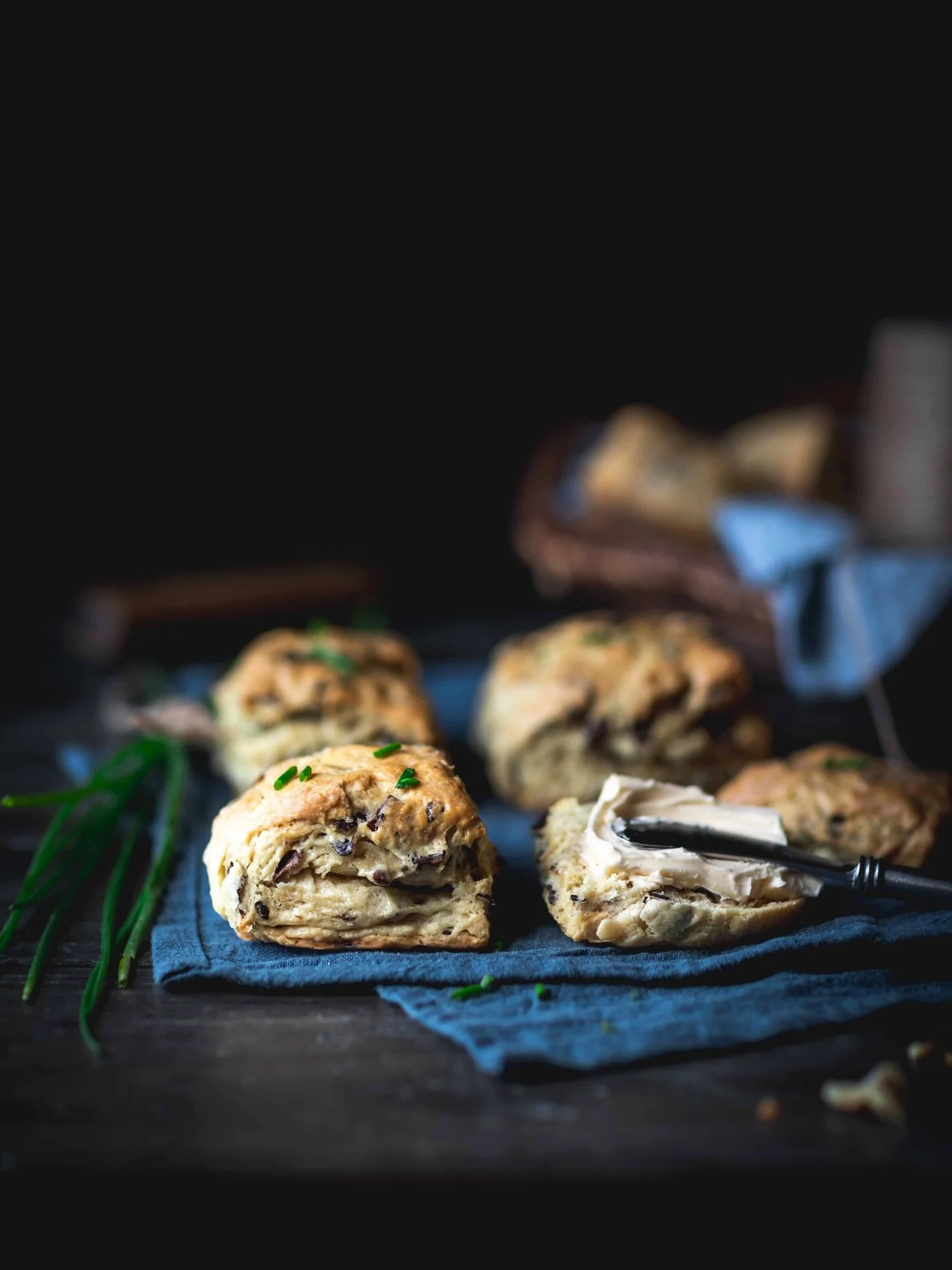 NEW! 💫 Fluffy Dairy Free Biscuits with Vegan Bacon! These babies are fluffy, flaky, and dotted with chunks of vegan bacon. ✅ RECIPE is on the blog now!

🥣 By using old-fashioned techniques and today&rsquo;s plant-based ingredients, you can make flu