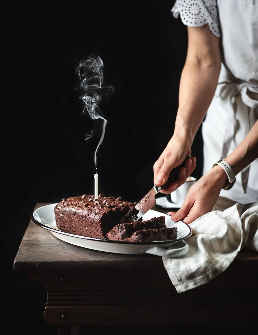 🤎 Make this Vegan Chocolate Zucchini Bread with Spelt Flour so your whole kitchen smells like a bakery! 

Enjoy it for dessert and then turn around the next morning and have it for breakfast! Cause with ingredients like zucchini, apple sauce, and sp