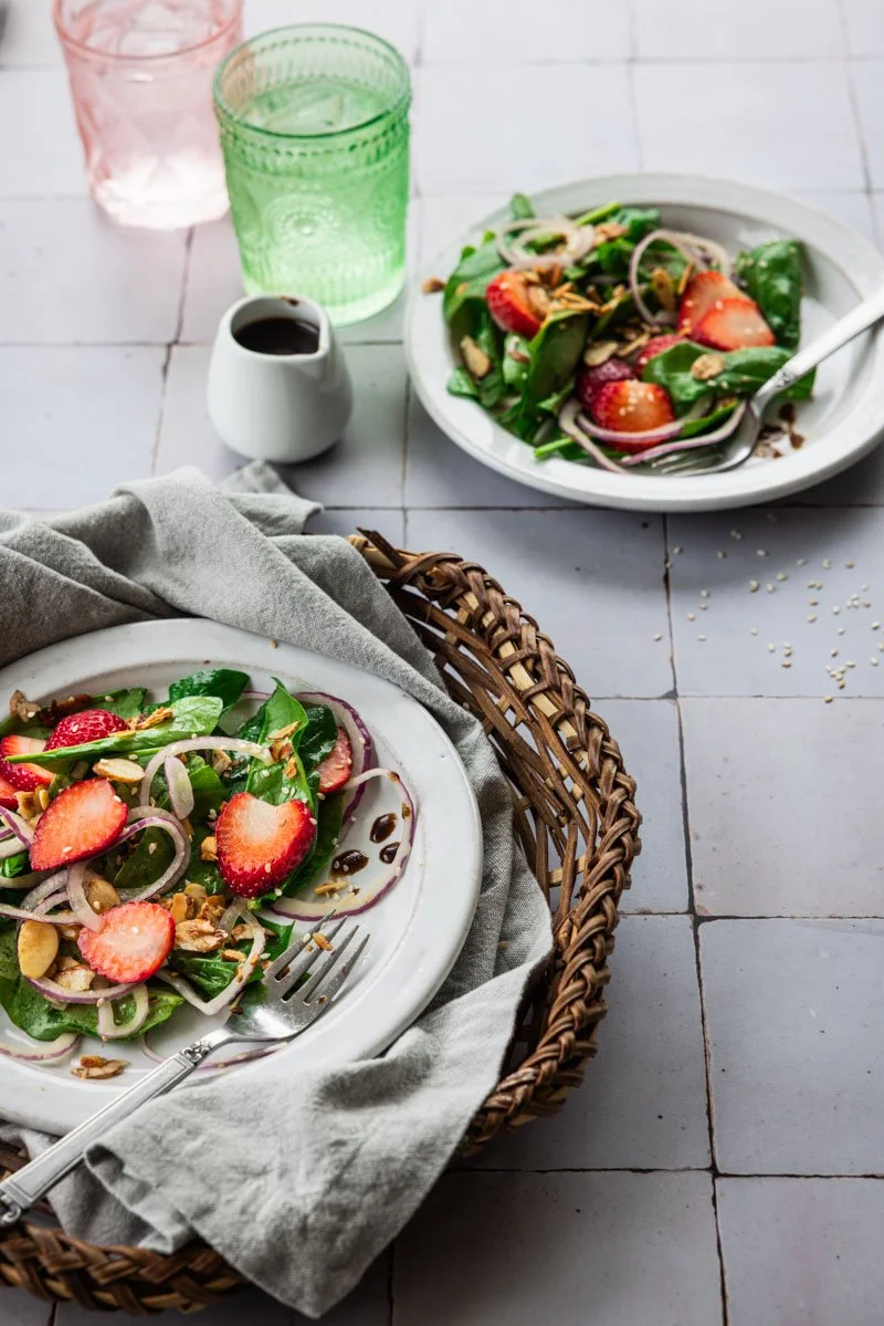vegan spinach salad with maple balsamic vinaigrette