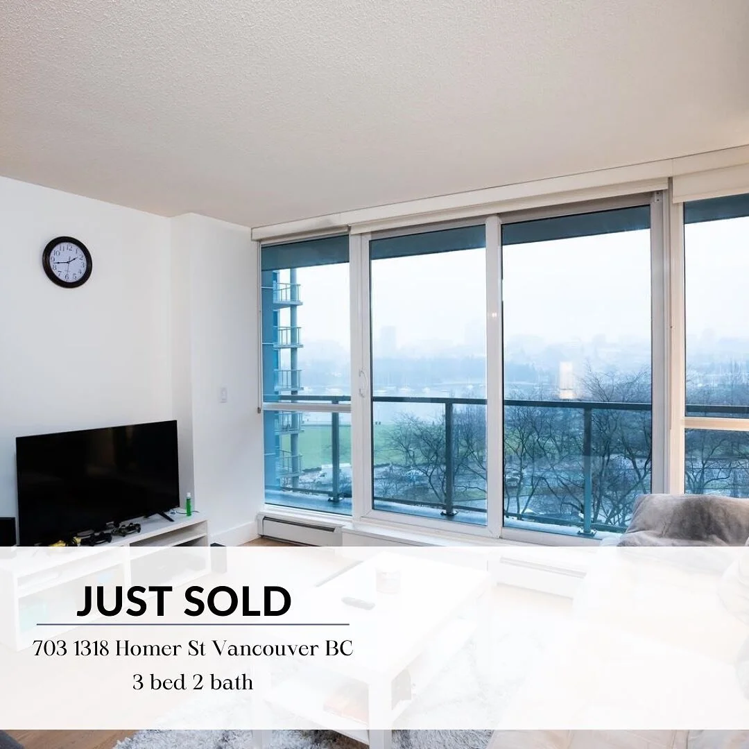 Congratulations to my buyers for the purchase of this 3 bed 2 bath condo in Yaletown!

Navigating Vancouver's real estate market can be tricky for out-of-province buyers. But with my guidance and expertise, they quickly became pros.

After searching 