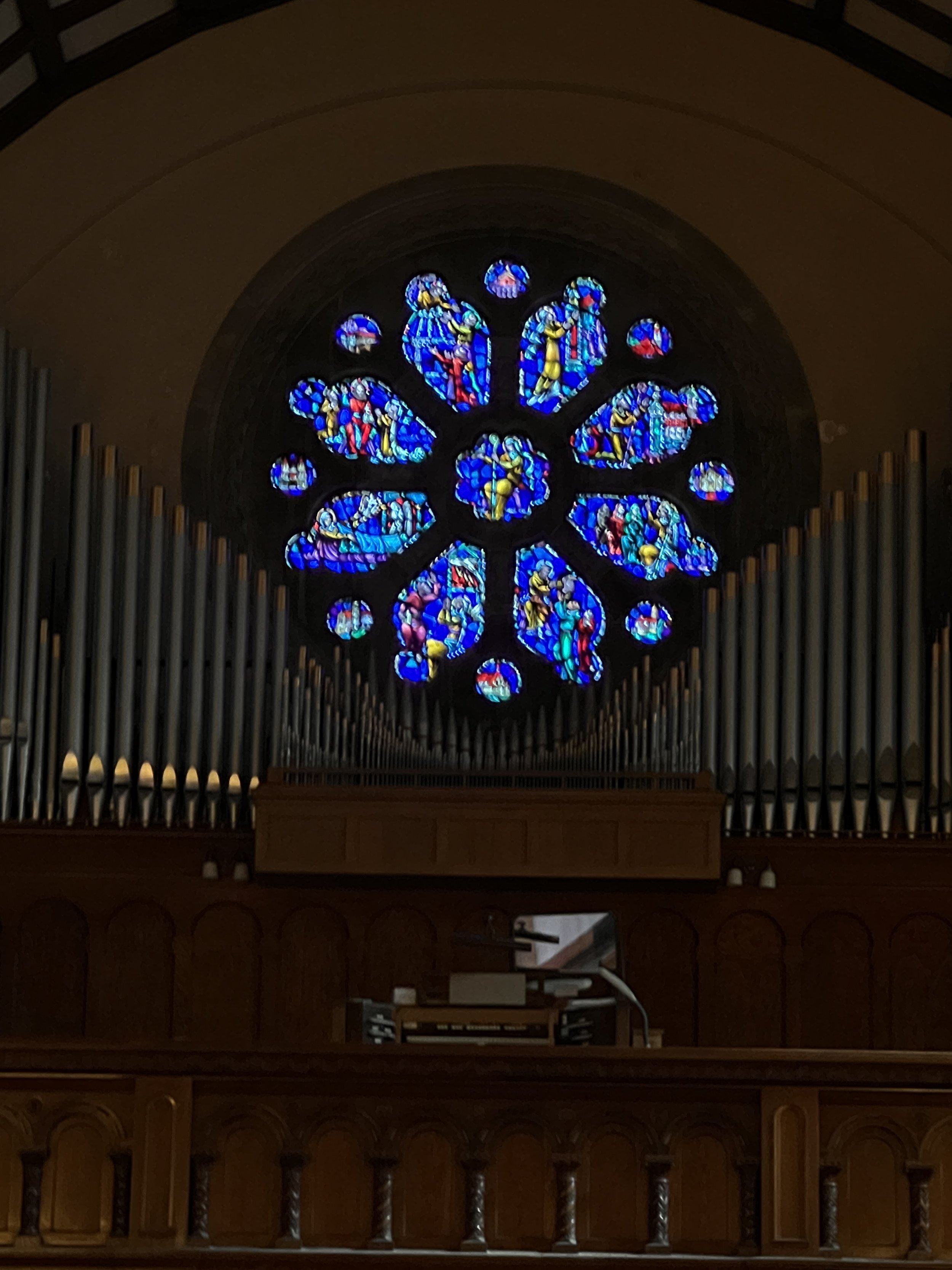 rose window Atchison.JPG