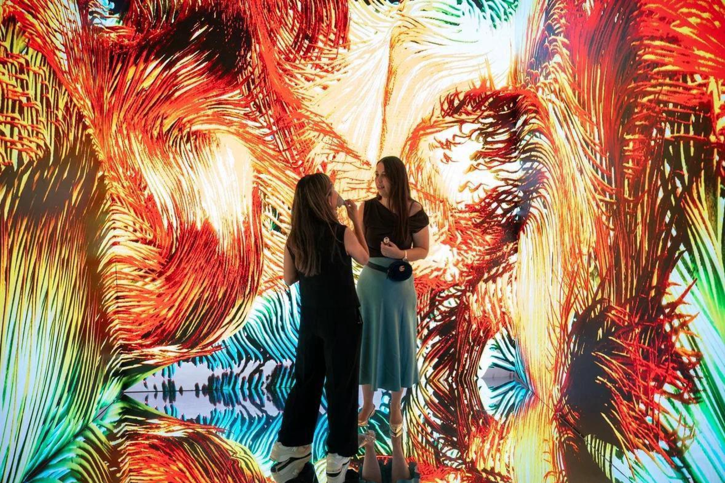 Neo Vert: Where Fragrance Meets Intelligent Light