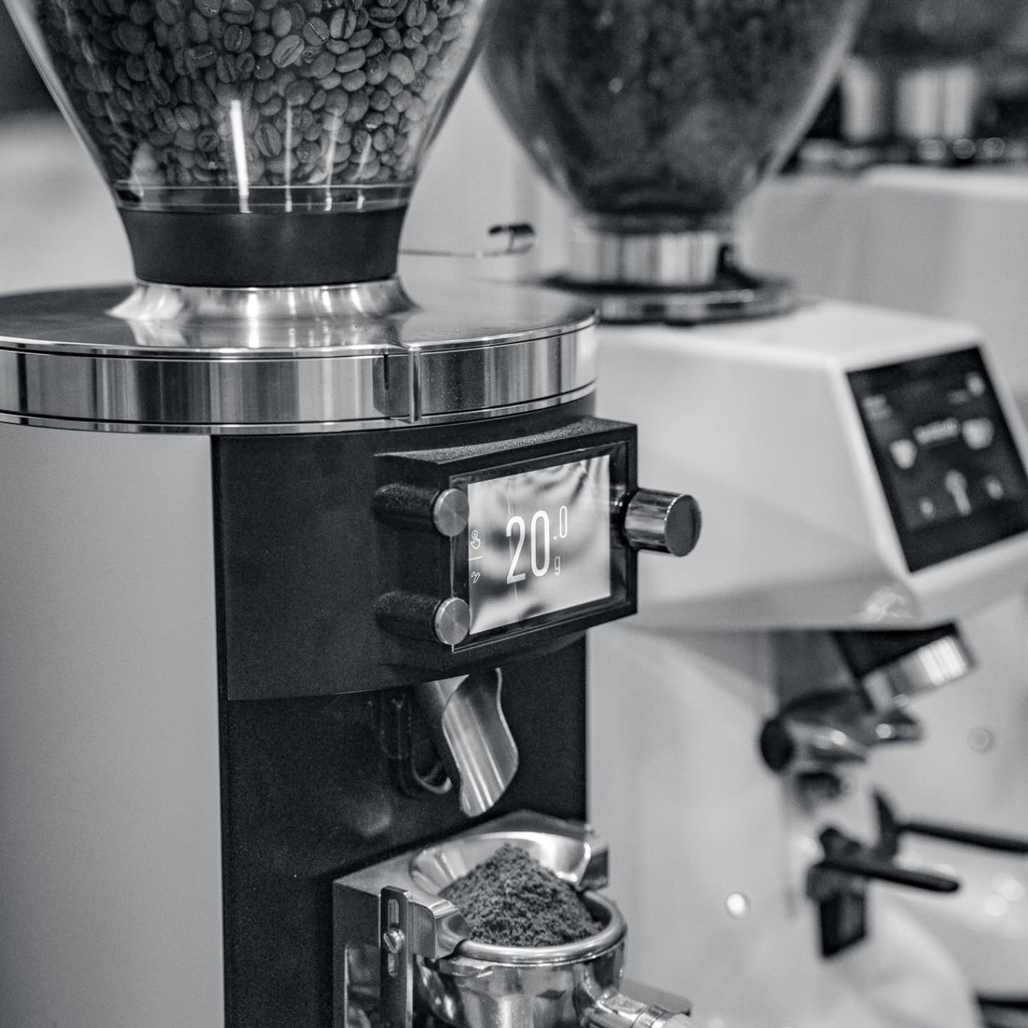 Have you tasted our feature espresso? 

Running all winter we will be serving a lineup of coffees from some of the best roasters in the region. 

From wild naturals to funky anaerobics to smooth washed Columbians, we're taking your buds on a sensory 