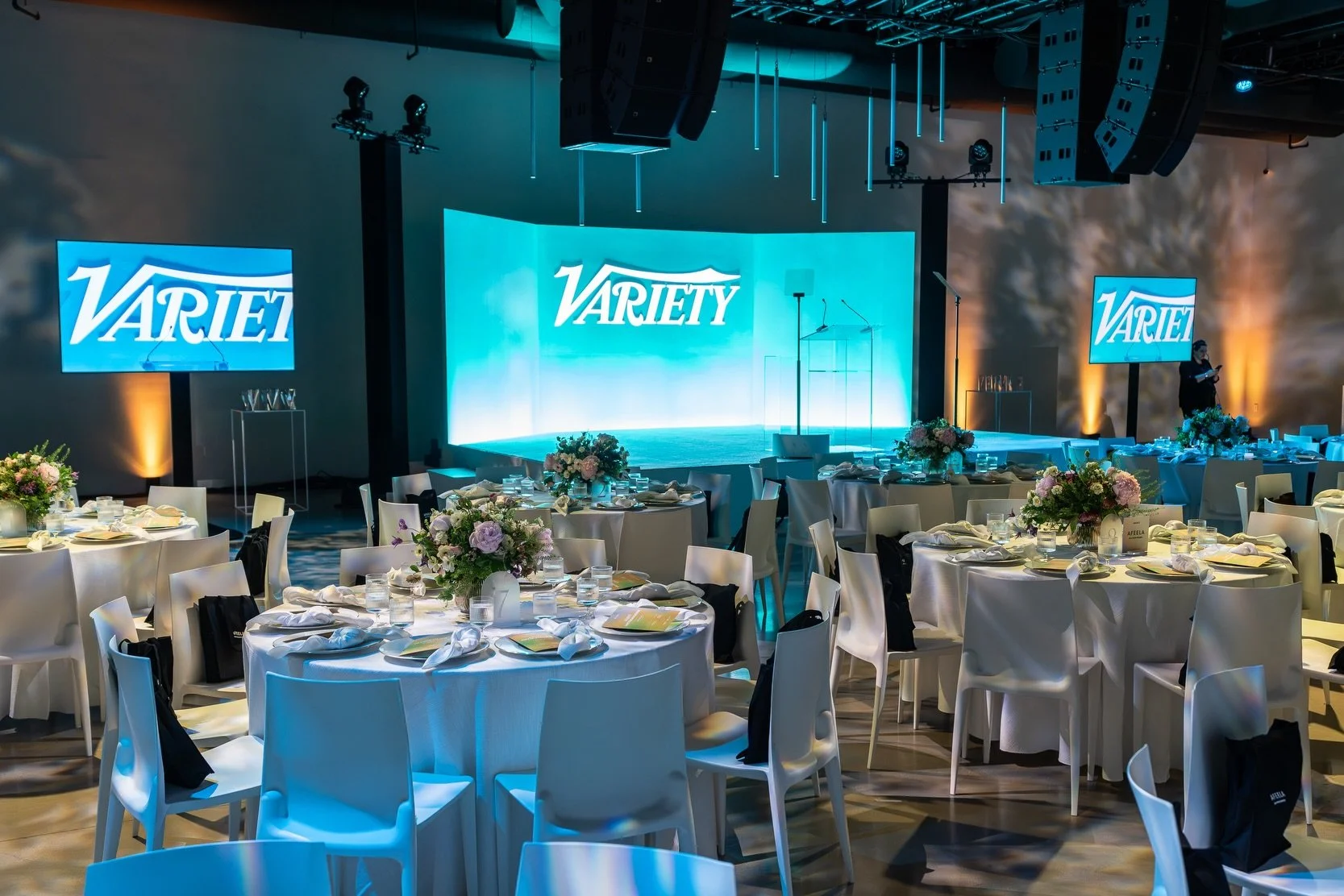 Celebrating the artists who shaped the sound of 2024. 🎶

For @variety Hitmakers Brunch, Stoelt Productions transformed @nyastudios WEST into a bold, immersive awards experience honoring @charli_xcx @shaboozey Doechii, @bensonboone @oliviarodrigo @la