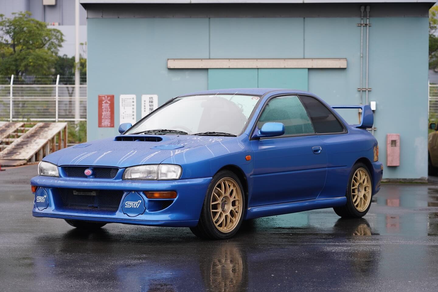 1998 Subaru Impreza 22B STi 

Recently inspected and purchased from USS Tokyo dealer auctions for a Colorado client. Now enroute direct to USA. 

Zen has a long standing relationship with US customs and clearance brokerage to make your import hassle 