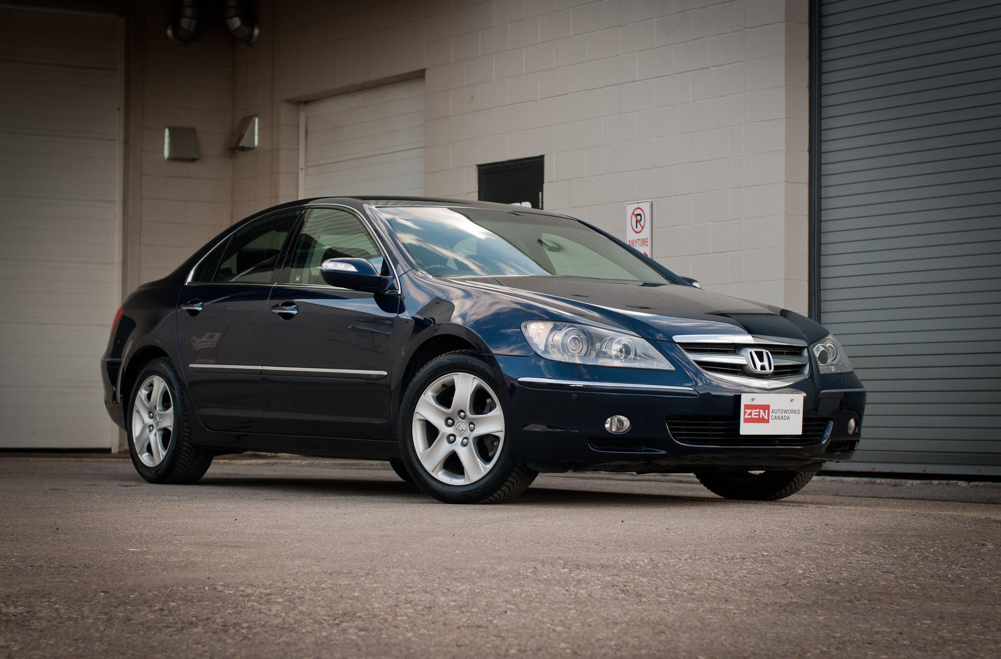 2004 Honda Legend SH-AWD 

Fresh import from Japan

74,000KM Verified/Documented
3.5L VTEC V6 - 300HP
5spd Automatic Transmission
&quot;Super Handling&quot; AWD
Opulent Blue Pearl over Black Leather

Alberta OPI and AMVIC Safetied 

$11,300 plus appl