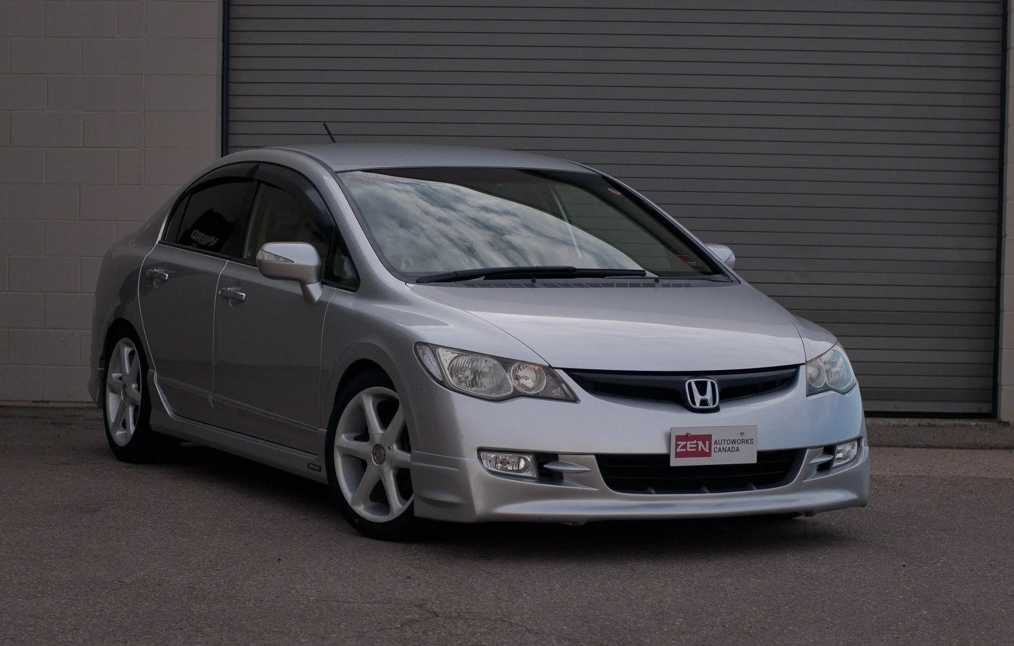 2005 Honda Civic Hybrid MX
Genuine Honda Factory Modulo Aero 
17&rdquo; Erglanz EX alloys wrapped in new rubber

Fresh import from Japan

100,000KM Verified/Documented
LDA 1.3L 4cyl with Hybrid Assist
CVT Automatic Transmission
Front Wheel Drive
Supe