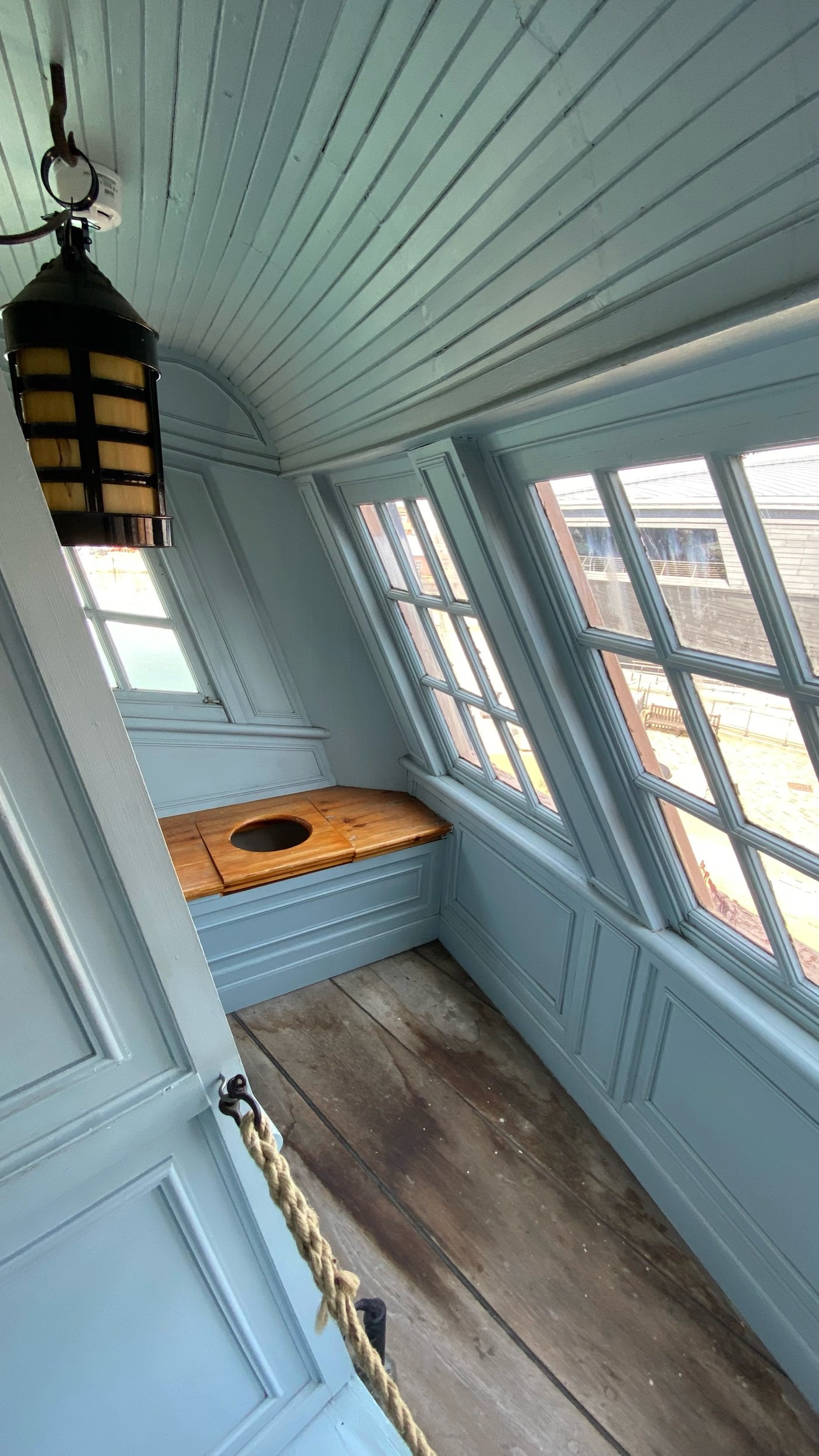 The Cpatains toilet.